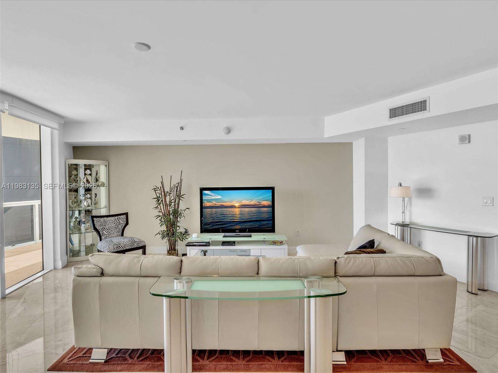 OCEAN FOUR - 17201 Collins Ave, Sunny Isles Beach, FL 33160 | Picture 9