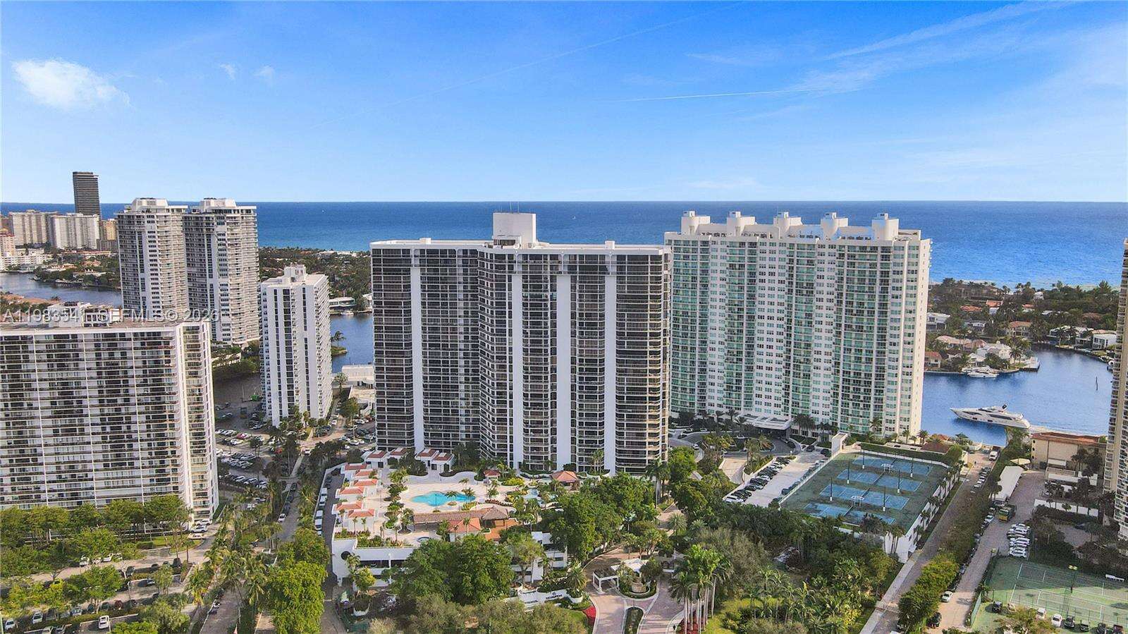Hamptons West at 20281 Country Club Dr, Aventura, FL 33180 - For Sale photo 42