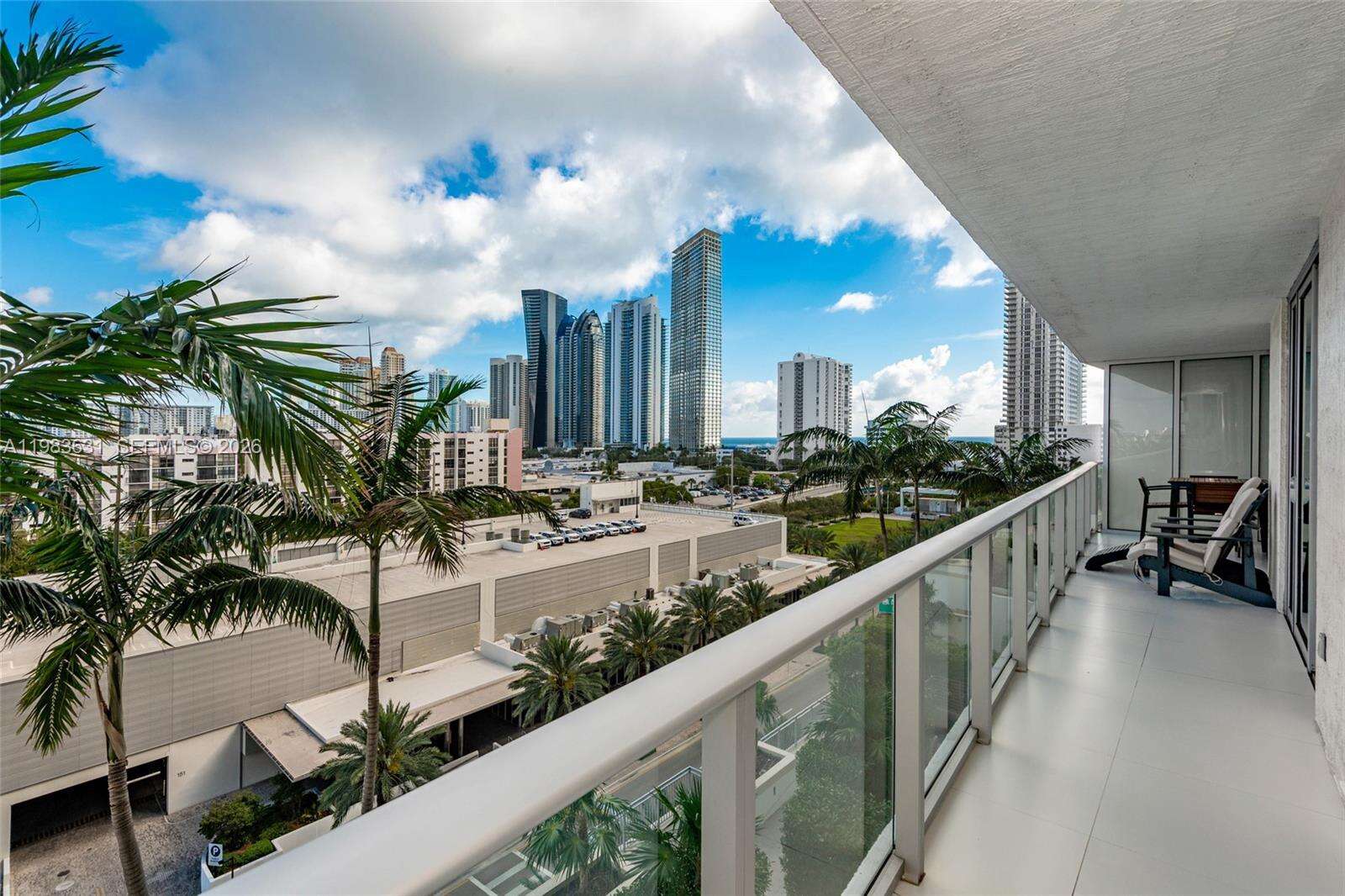 PARQUE TOWERS - 300 Sunny Isles Blvd, Sunny Isles Beach, FL 33160 | Picture 12