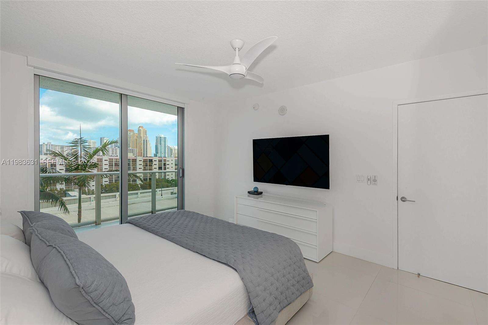 PARQUE TOWERS - 300 Sunny Isles Blvd, Sunny Isles Beach, FL 33160 | Picture 20