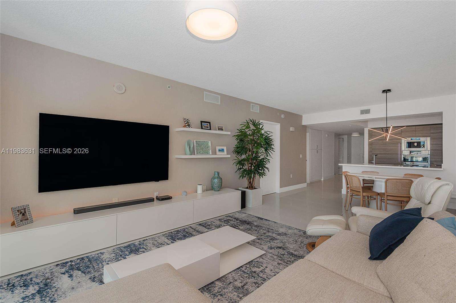 PARQUE TOWERS - 300 Sunny Isles Blvd, Sunny Isles Beach, FL 33160 | Picture 3