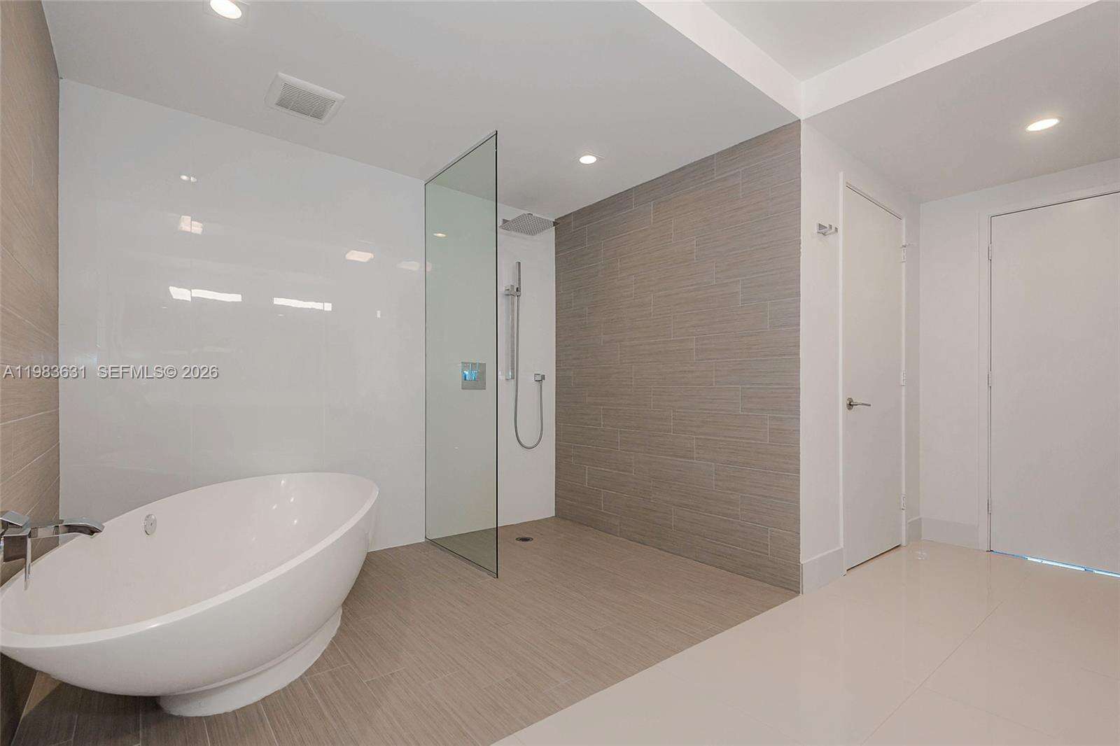 PARQUE TOWERS - 300 Sunny Isles Blvd, Sunny Isles Beach, FL 33160 | Picture 23