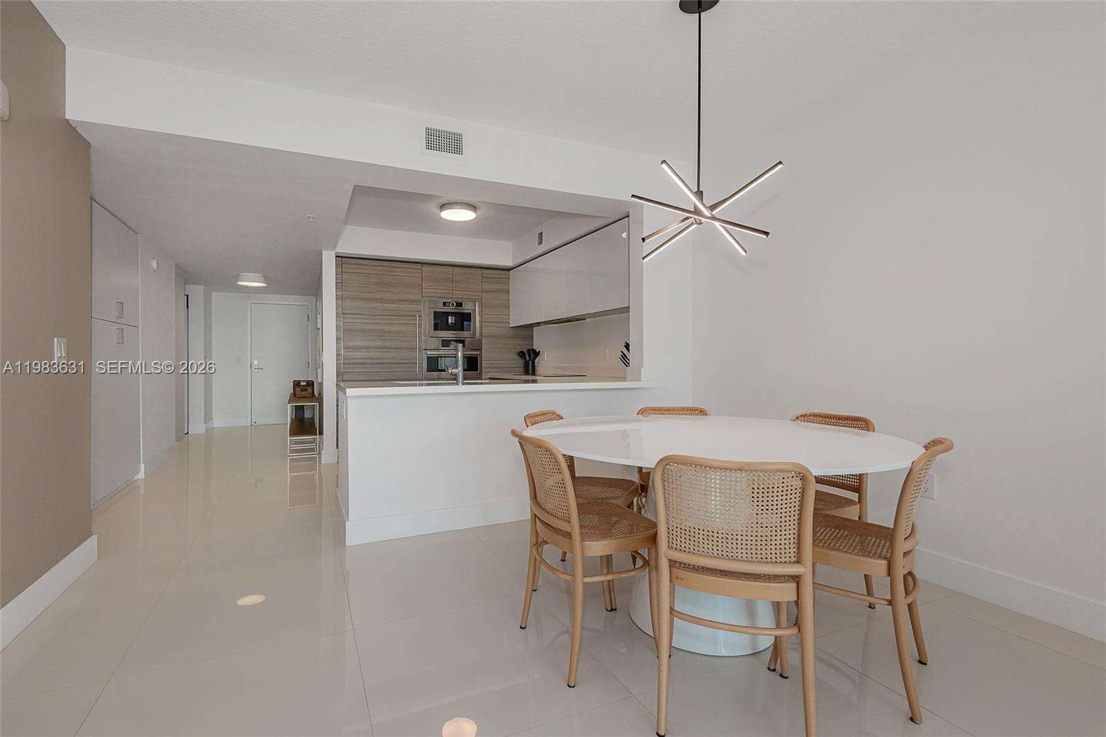 PARQUE TOWERS - 300 Sunny Isles Blvd, Sunny Isles Beach, FL 33160 | Picture 5
