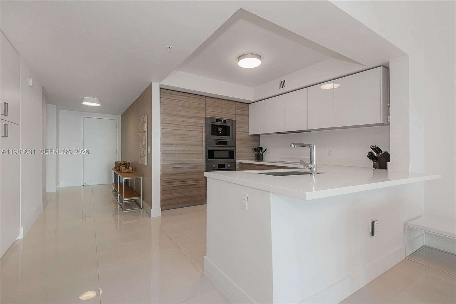 PARQUE TOWERS - 300 Sunny Isles Blvd, Sunny Isles Beach, FL 33160 | Picture 7