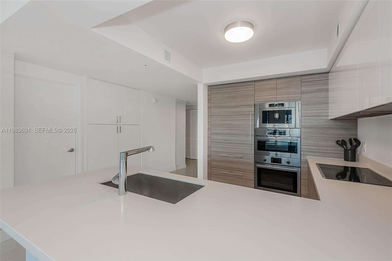 PARQUE TOWERS - 300 Sunny Isles Blvd, Sunny Isles Beach, FL 33160 | Picture 10