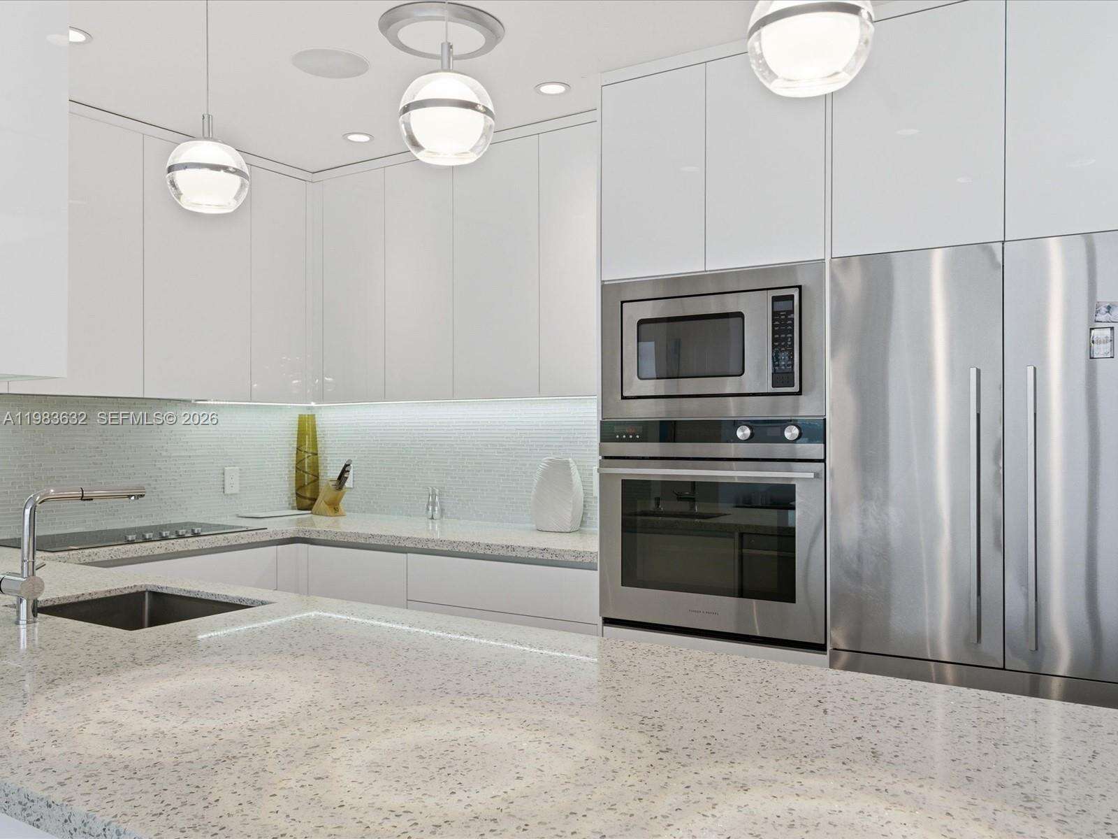 THE DECOPLAGE - 100 Lincoln Rd, Miami Beach, FL 33139 | Picture 11