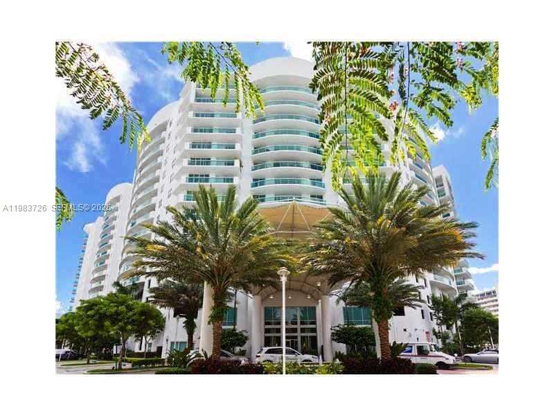 360 Condo B Condos for Sale & Rent | Picture 1