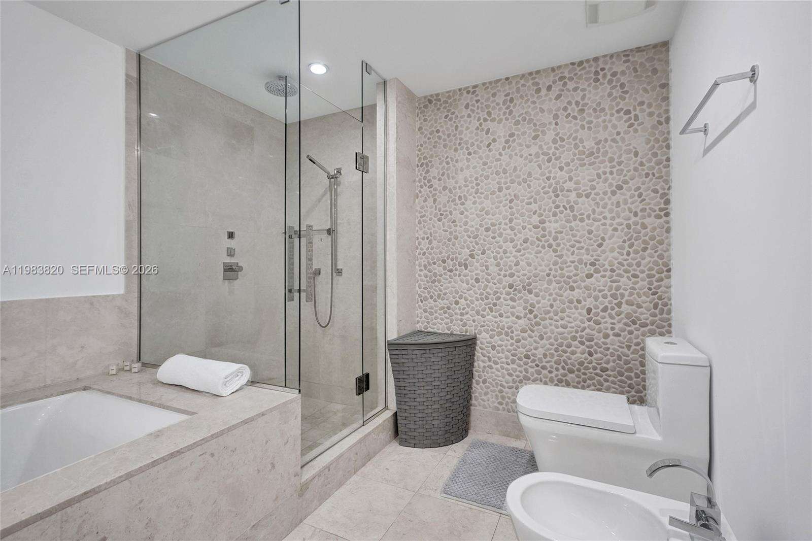 JADE OCEAN - 17121 Collins Ave, Sunny Isles Beach, FL 33160 | Picture 17