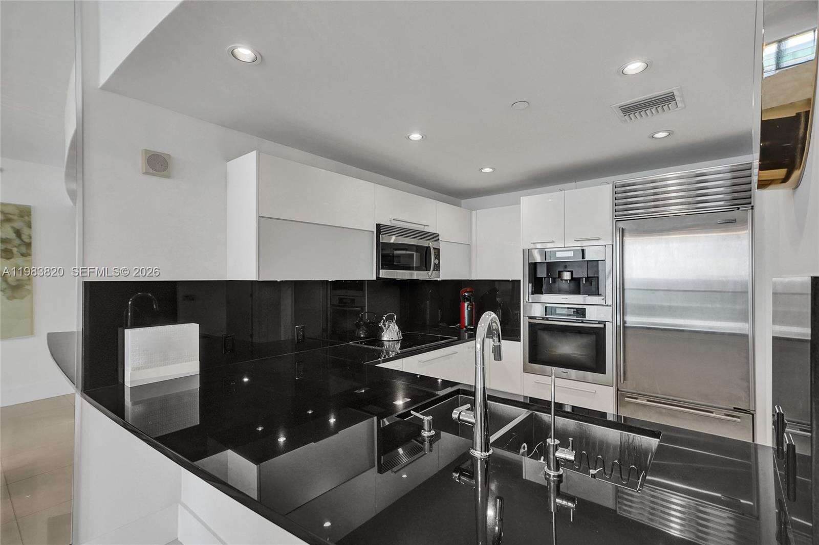 JADE OCEAN - 17121 Collins Ave, Sunny Isles Beach, FL 33160 | Picture 21