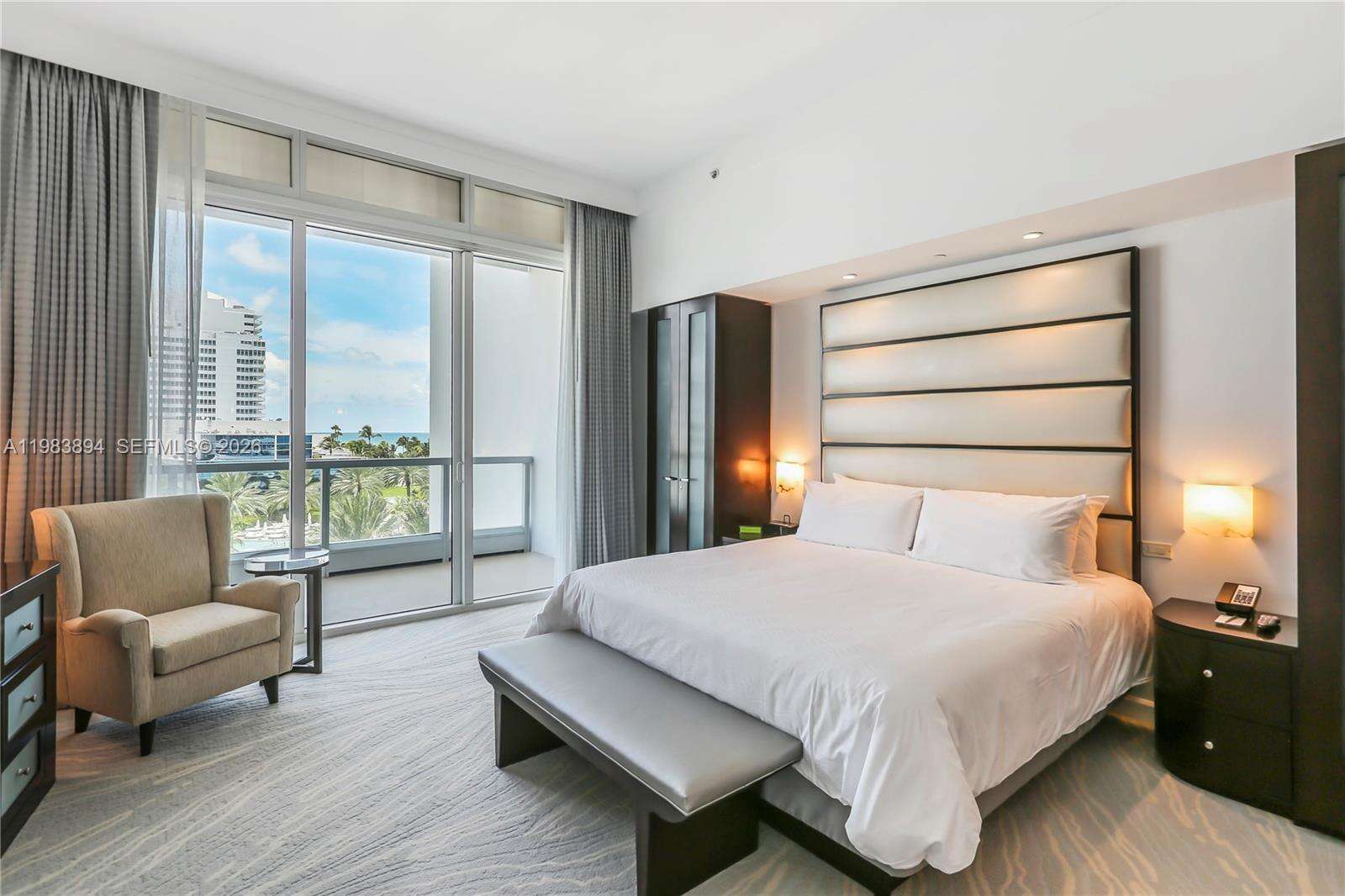 FONTAINEBLEAU III OCEAN CLUB - 4391 Collins Ave, Miami Beach, FL 33140 | Picture 14