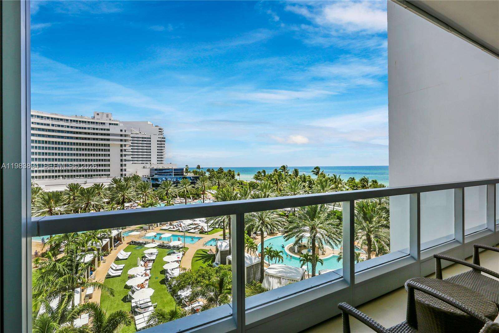 FONTAINEBLEAU III OCEAN CLUB - 4391 Collins Ave, Miami Beach, FL 33140 | Picture 6
