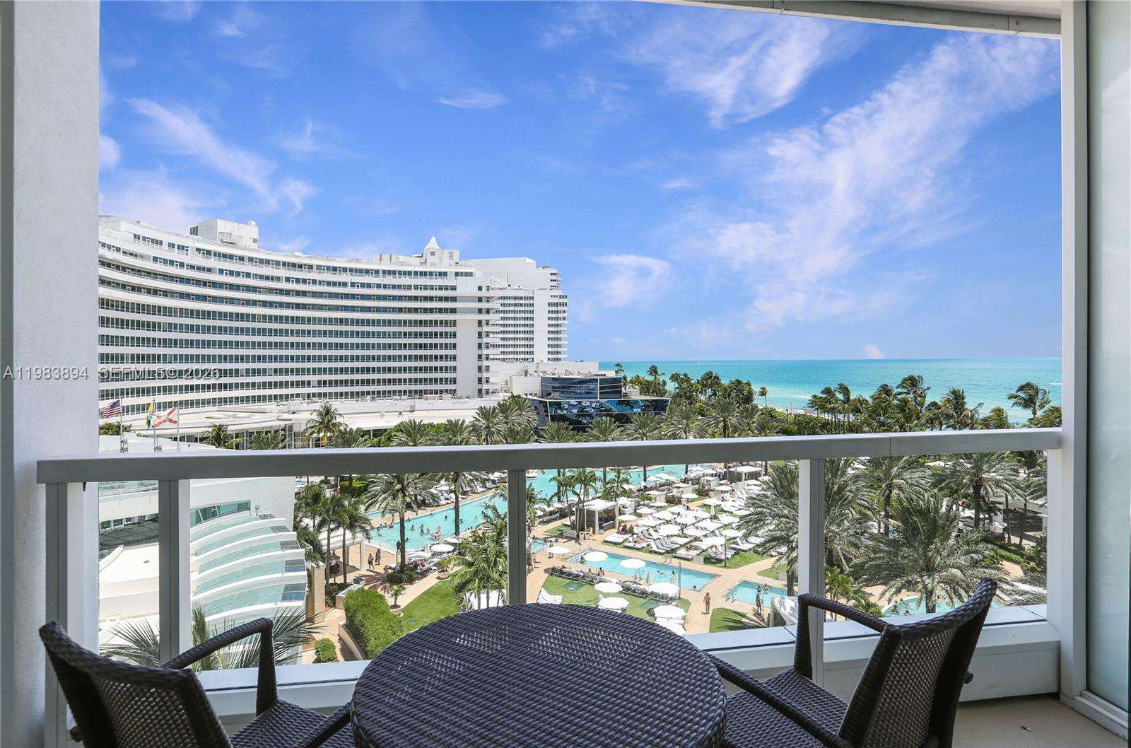 FONTAINEBLEAU III OCEAN CLUB - 4391 Collins Ave, Miami Beach, FL 33140 | Picture 10