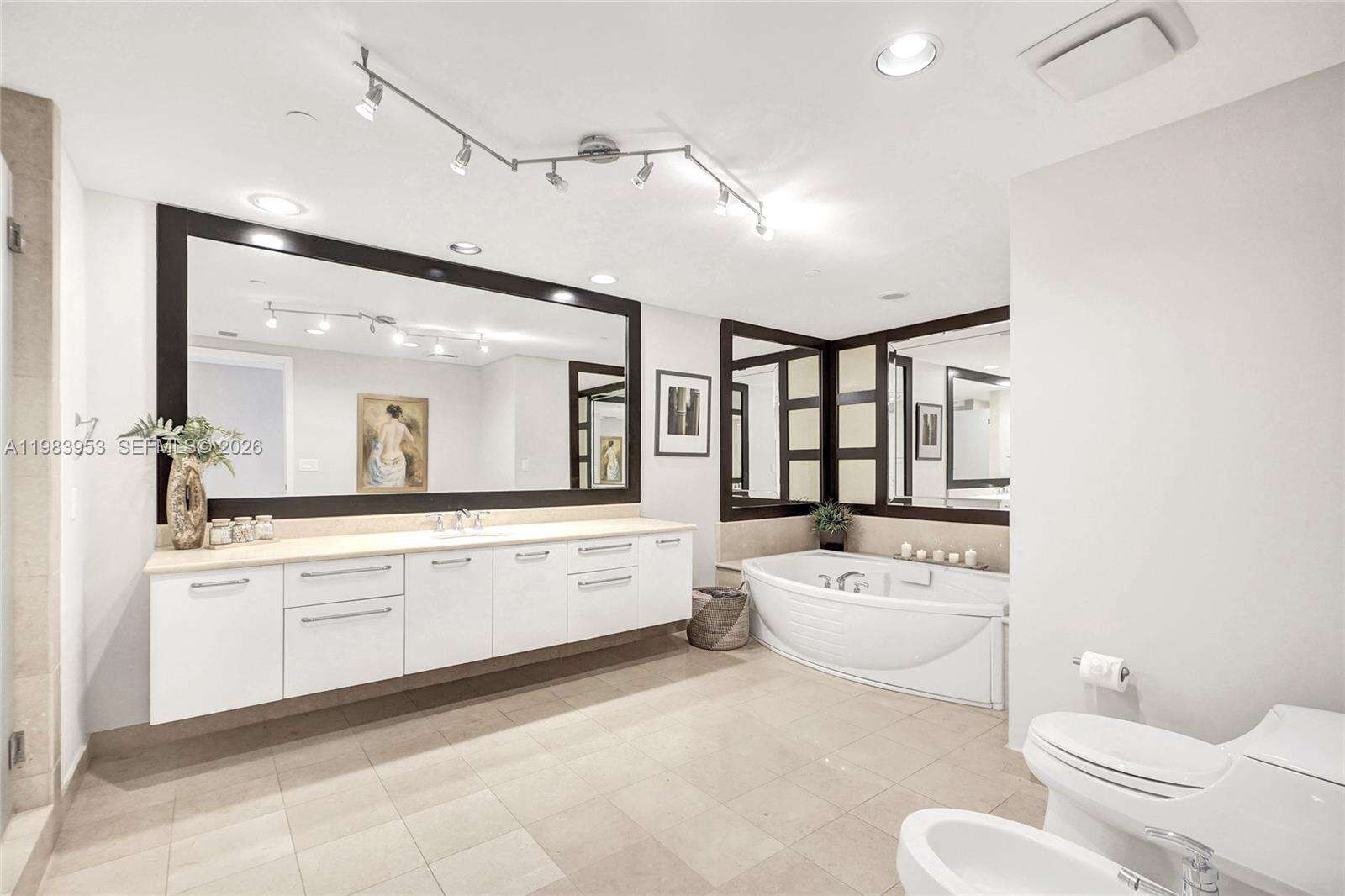 OCEAN PALMS - 3101 Ocean Dr, Hollywood, FL 33019 | Picture 48