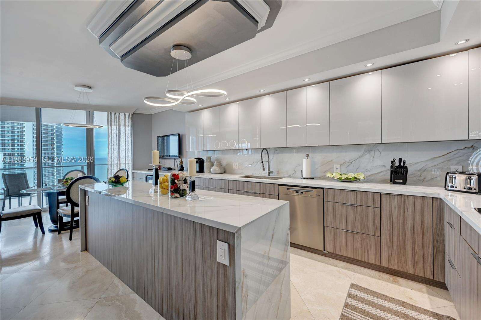 OCEAN PALMS - 3101 Ocean Dr, Hollywood, FL 33019 | Picture 8