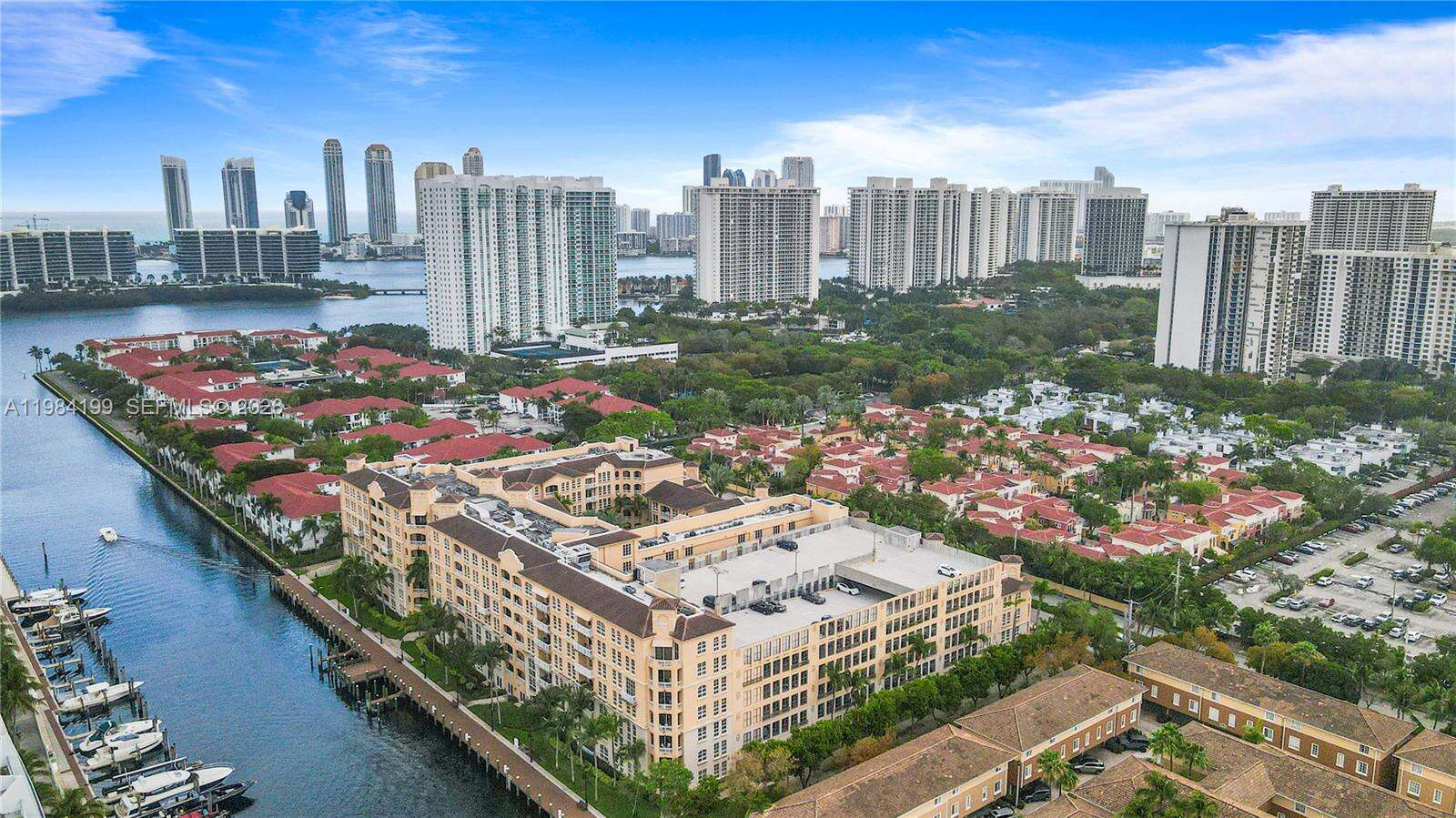 Alaqua at 3001 185 St, Aventura, FL 33180 - For Sale photo 66