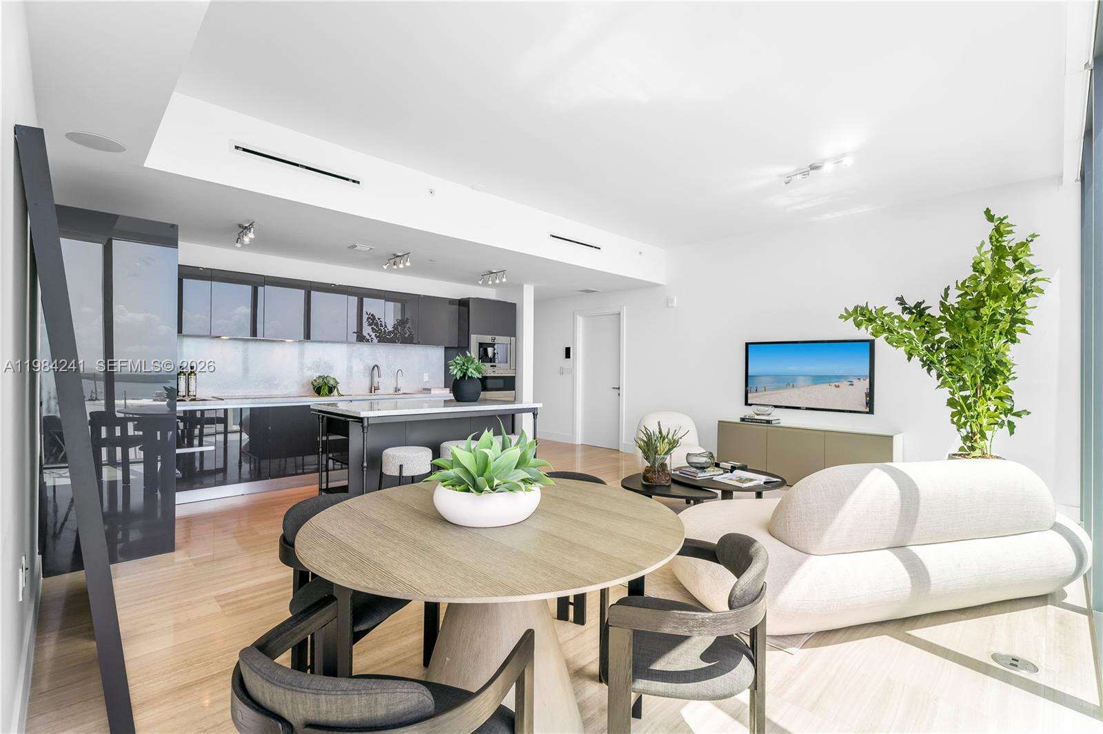 ECHO BRICKELL - 1451 Brickell Ave, Miami, FL 33131 | Picture 5