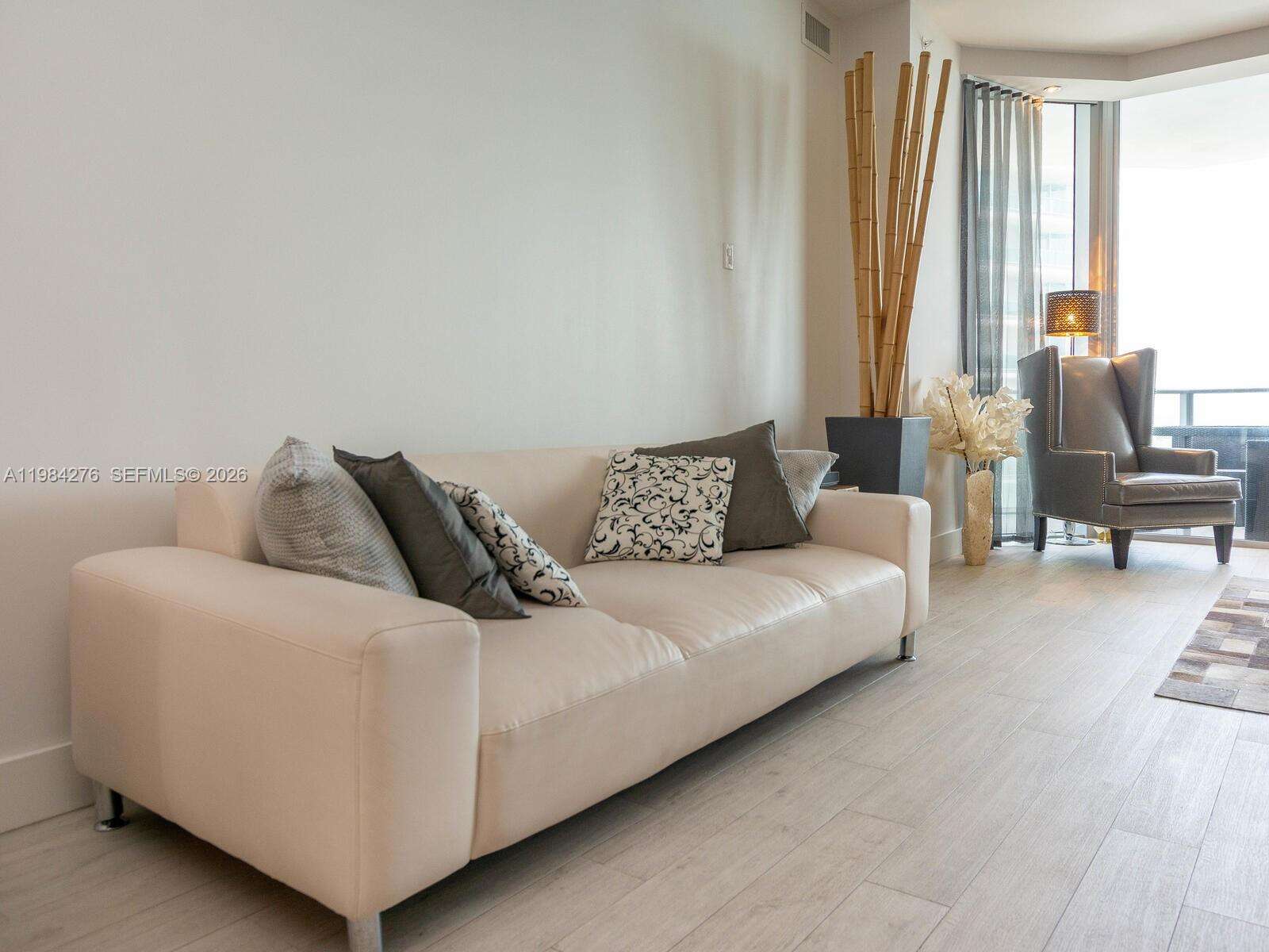 BRICKELLHOUSE - 1300 Brickell Bay Dr, Miami, FL 33131 | Picture 3