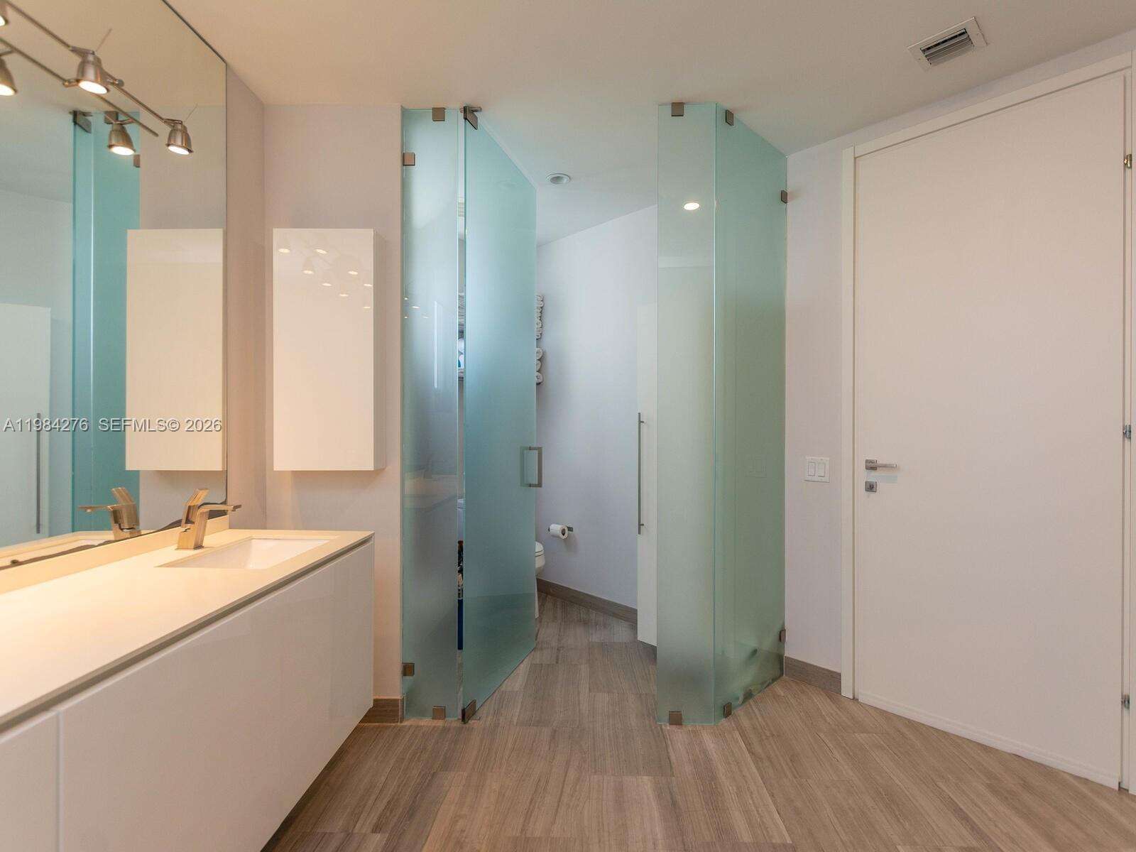 BRICKELLHOUSE - 1300 Brickell Bay Dr, Miami, FL 33131 | Picture 42