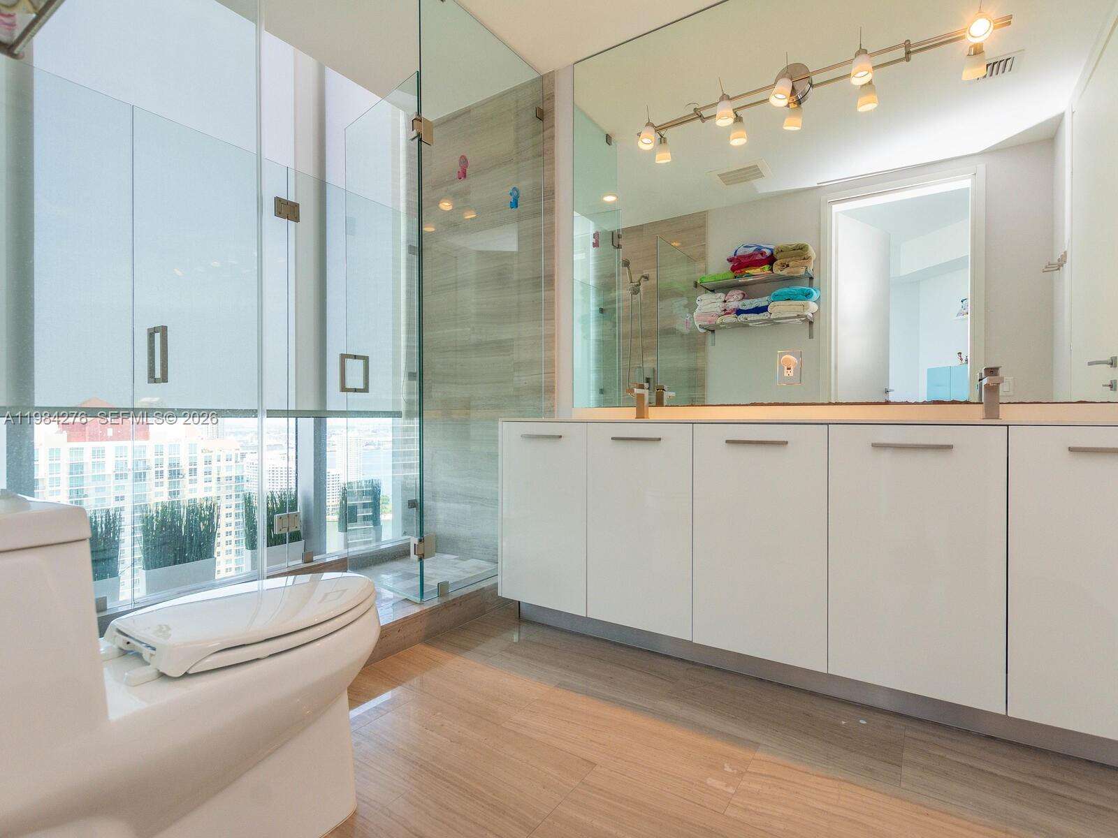 BRICKELLHOUSE - 1300 Brickell Bay Dr, Miami, FL 33131 | Picture 49