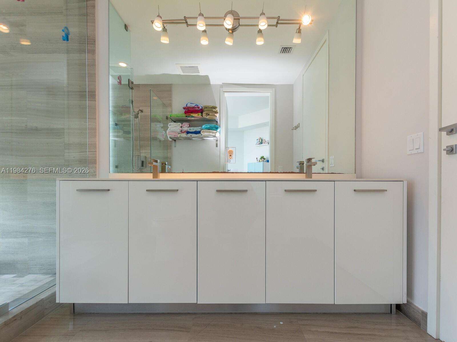 BRICKELLHOUSE - 1300 Brickell Bay Dr, Miami, FL 33131 | Picture 50