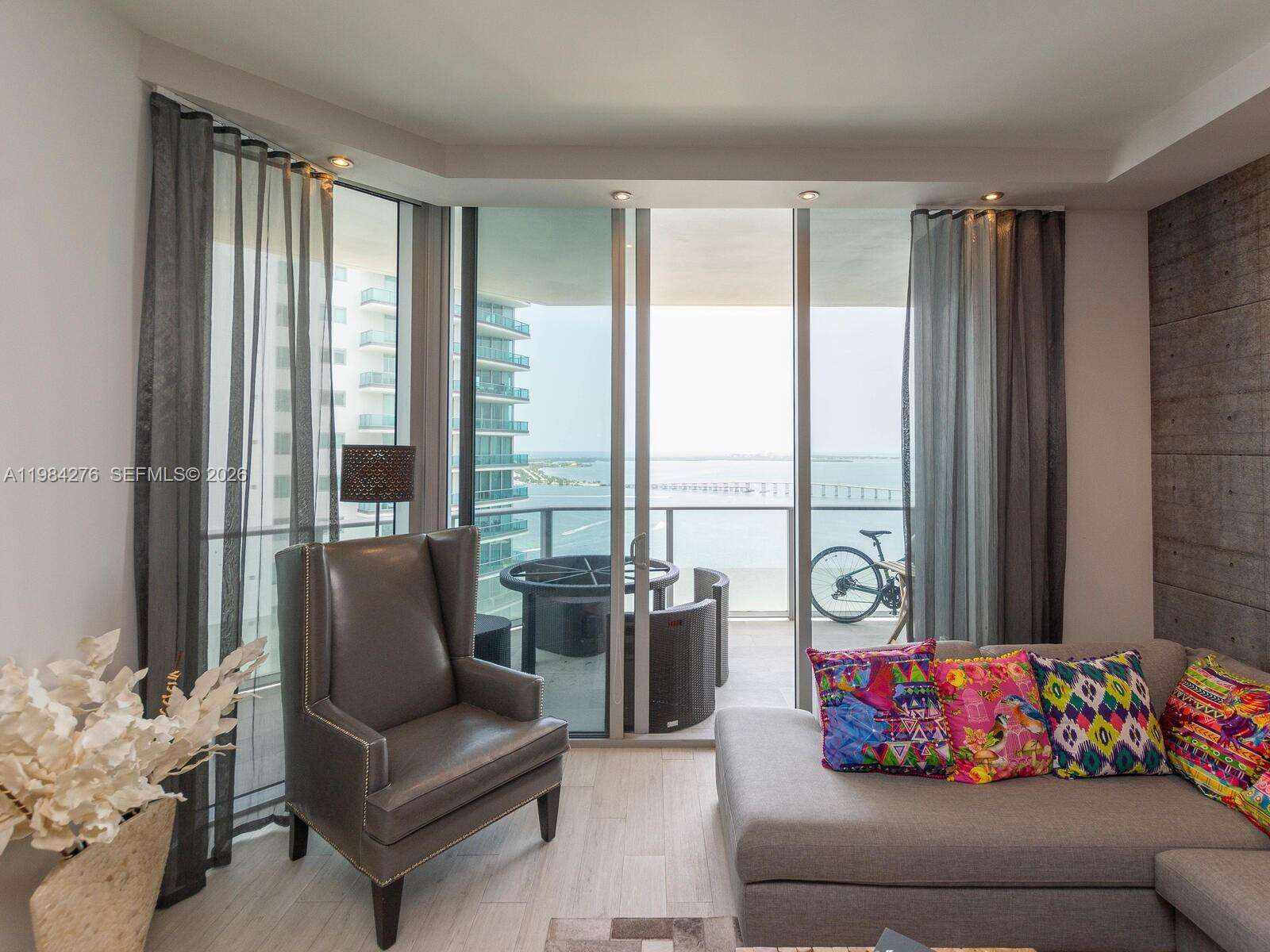 BRICKELLHOUSE - 1300 Brickell Bay Dr, Miami, FL 33131 | Picture 10