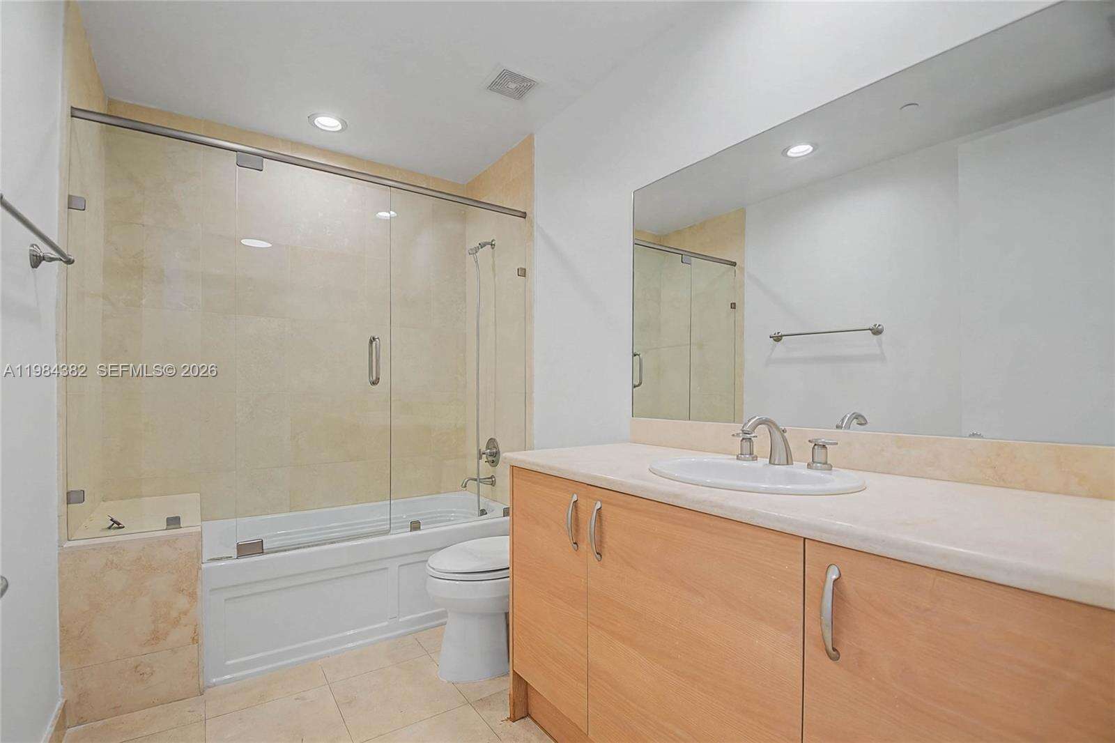 THE RESIDENCES AT THE BATH CLUB - 5959 Collins Ave, Miami Beach, FL 33140 | Picture 37