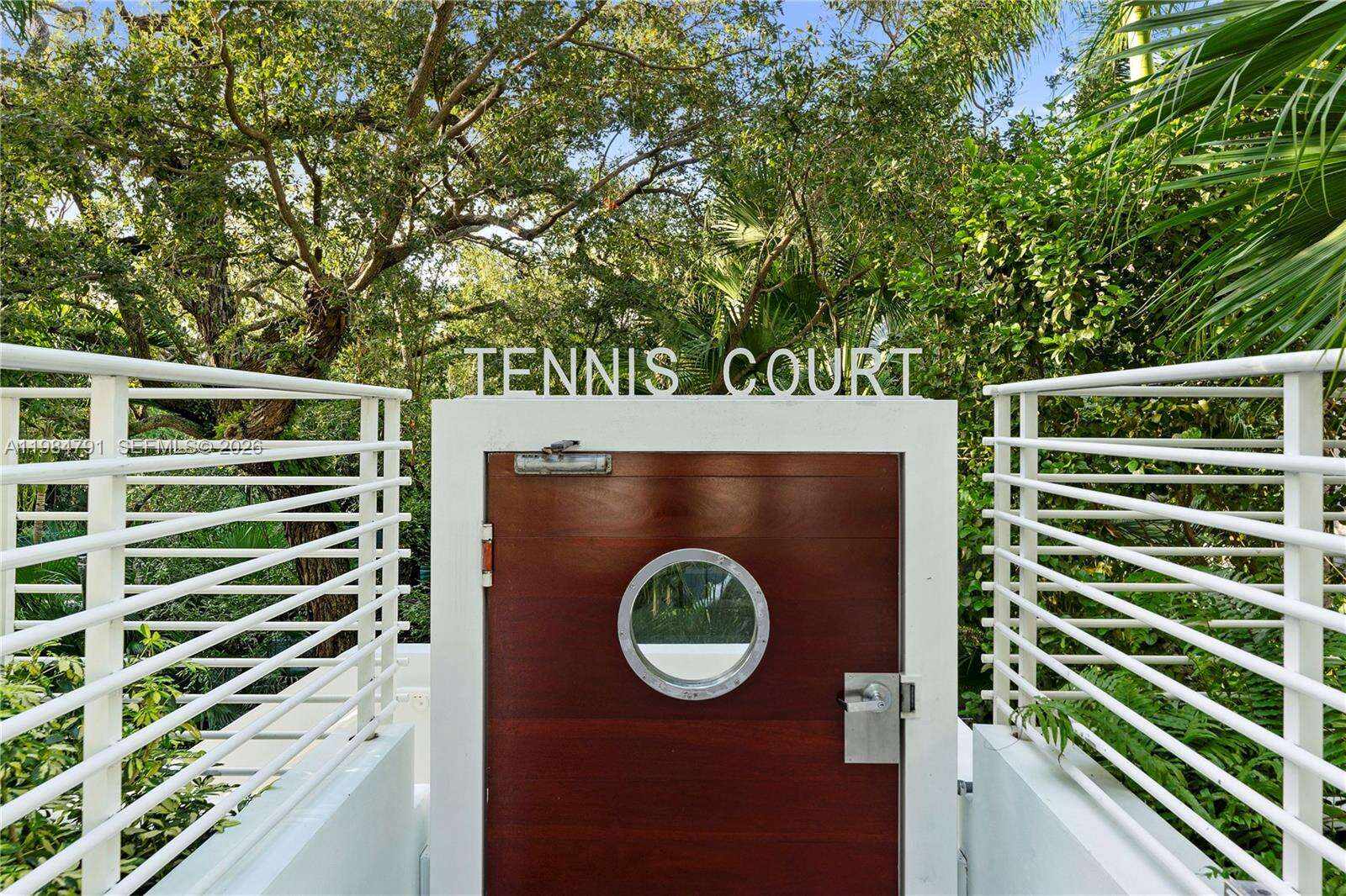 GROVENOR HOUSE - 2627 Bayshore Dr, Miami, FL 33133 | Picture 28