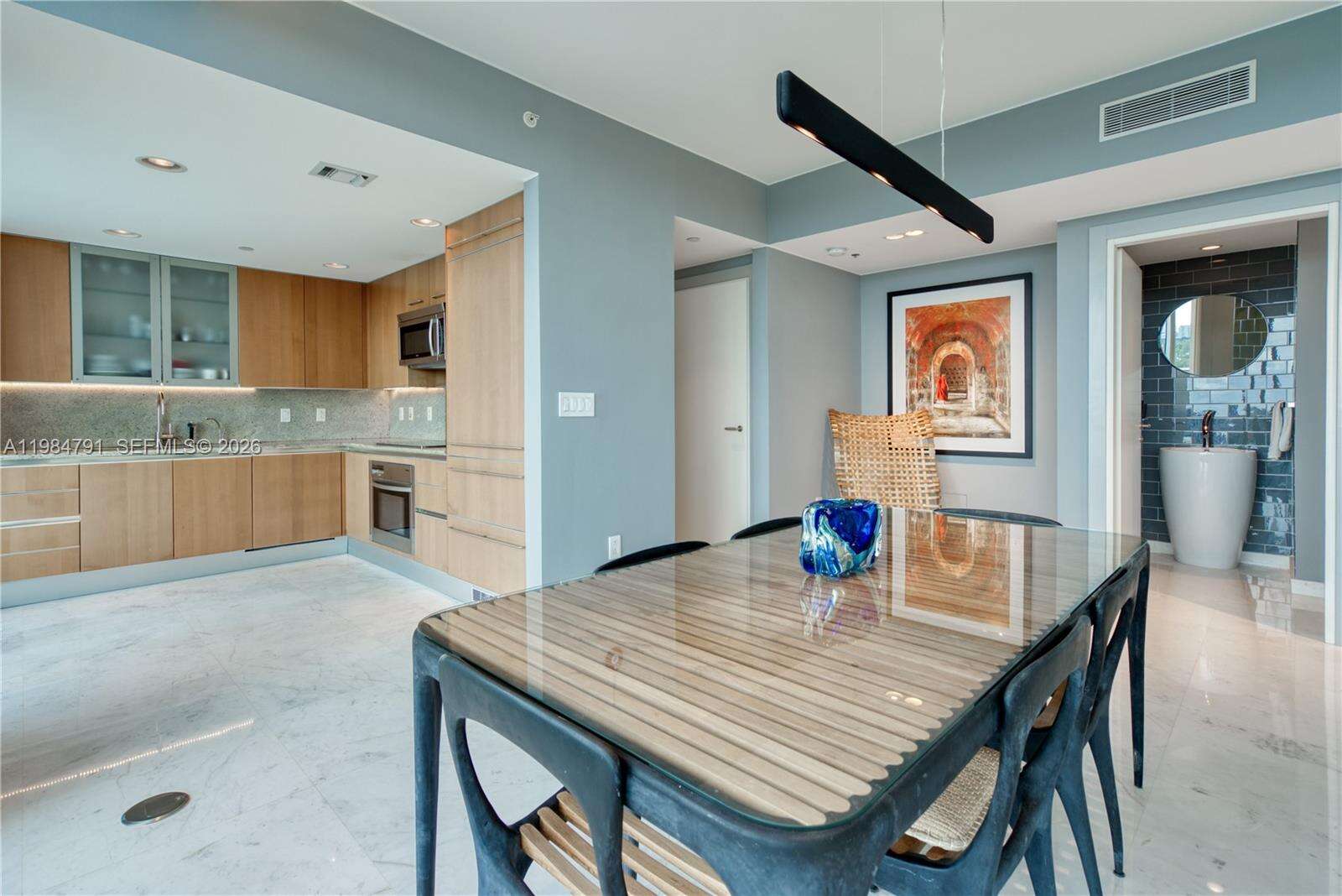 GROVENOR HOUSE - 2627 Bayshore Dr, Miami, FL 33133 | Picture 10