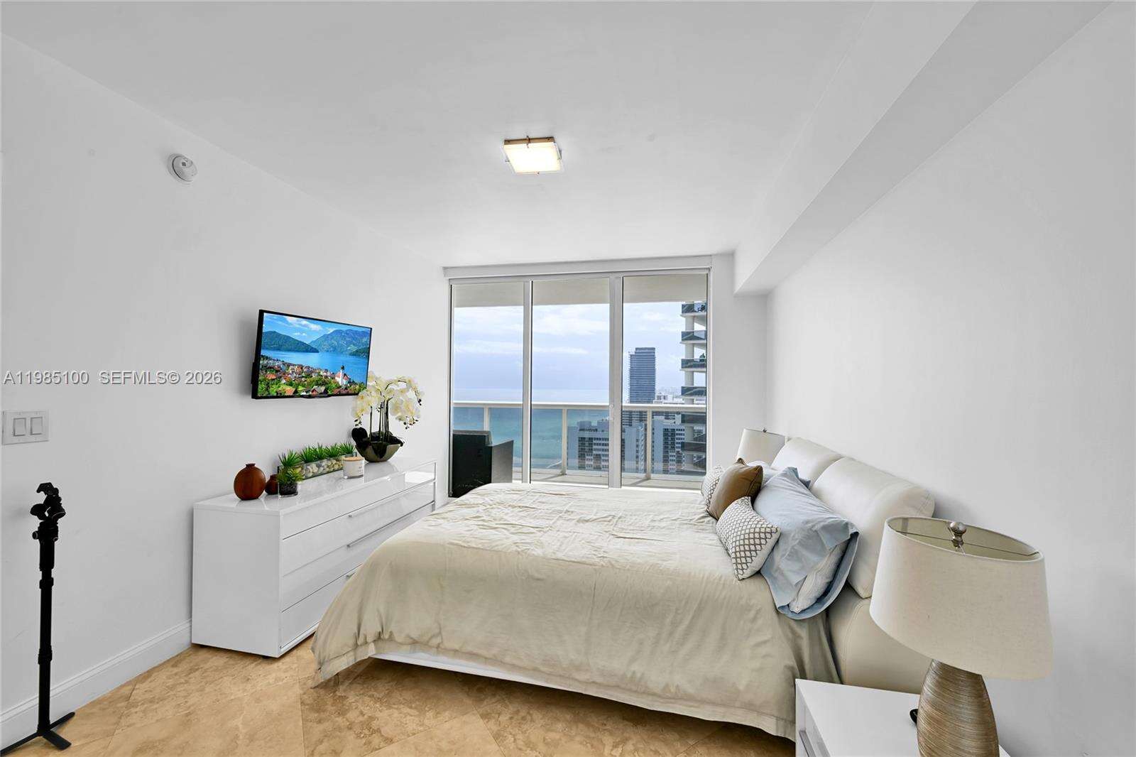 The Beach Club Two at 1830 Ocean Dr, Hallandale Beach, FL 33009 - For Sale photo 20