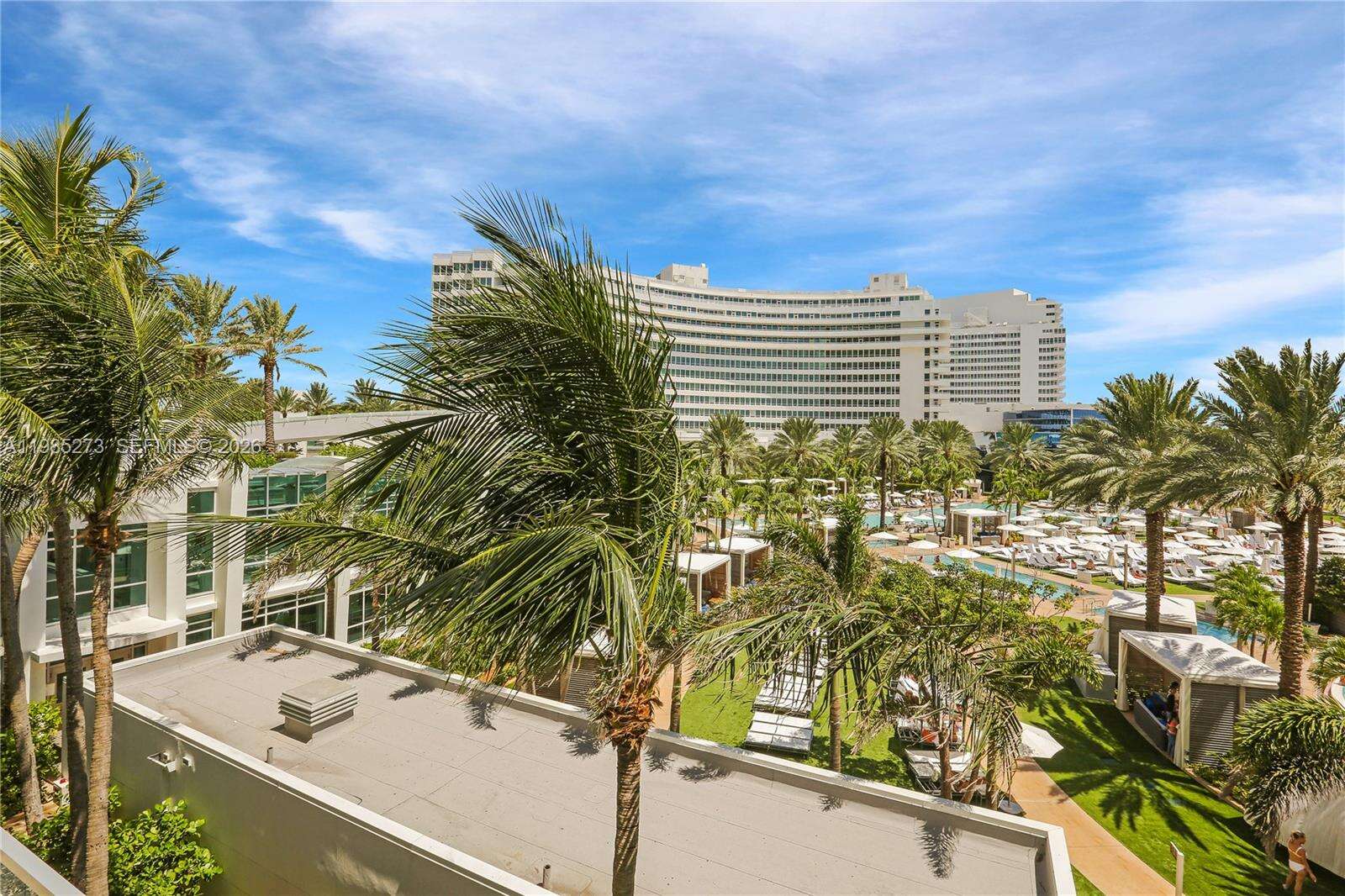 FONTAINEBLEAU III OCEAN CLUB - 4391 Collins Ave, Miami Beach, FL 33140 | Picture 6