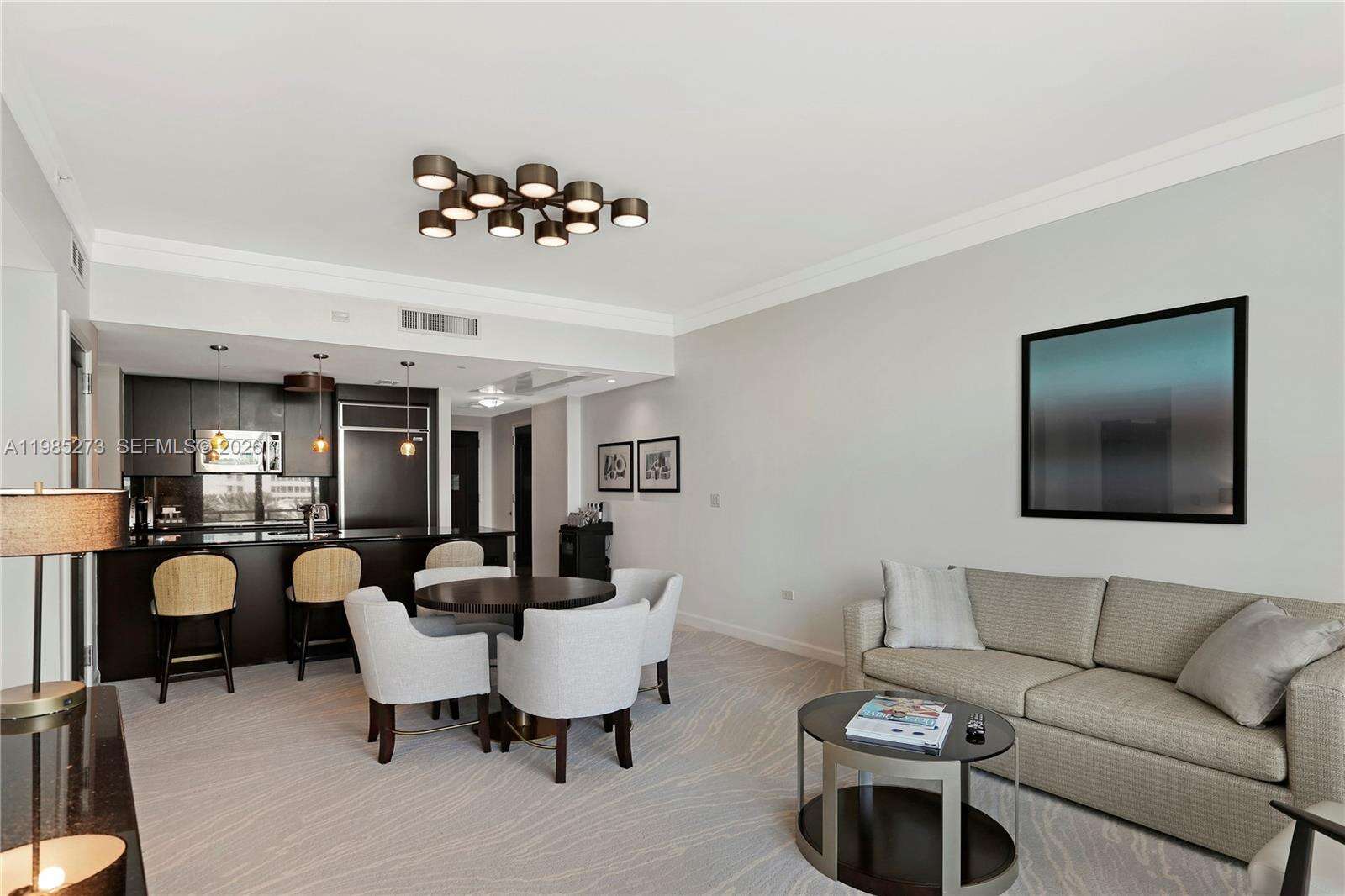 FONTAINEBLEAU III OCEAN CLUB - 4391 Collins Ave, Miami Beach, FL 33140 | Picture 10