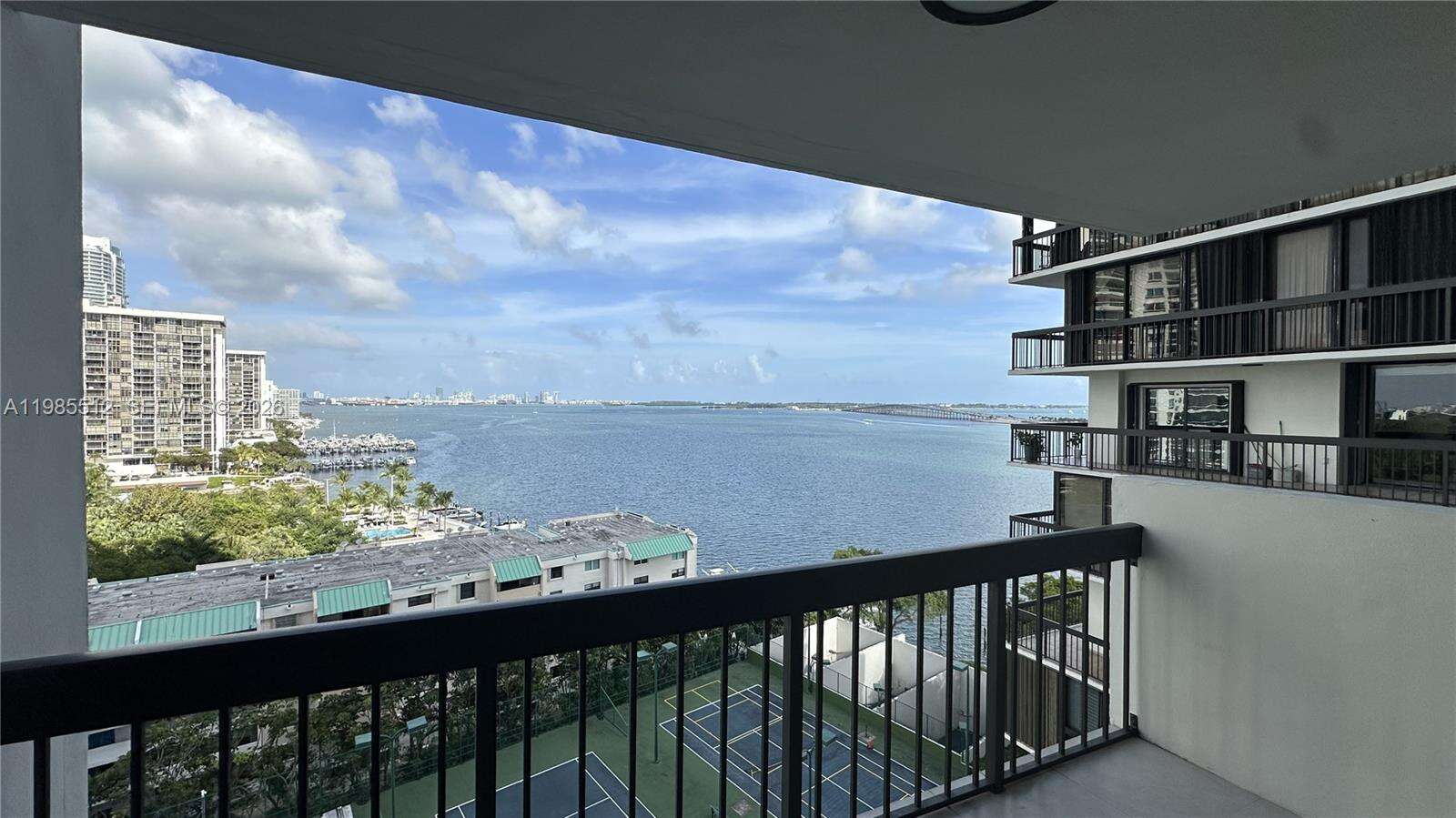Brickell Bay Club at 2333 Brickell Ave, Miami, FL 33129 - For Sale photo 11