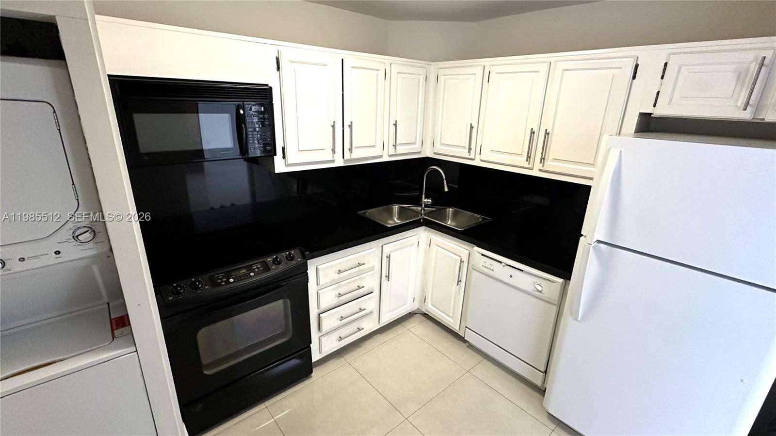 Brickell Bay Club at 2333 Brickell Ave, Miami, FL 33129 - For Sale photo 13