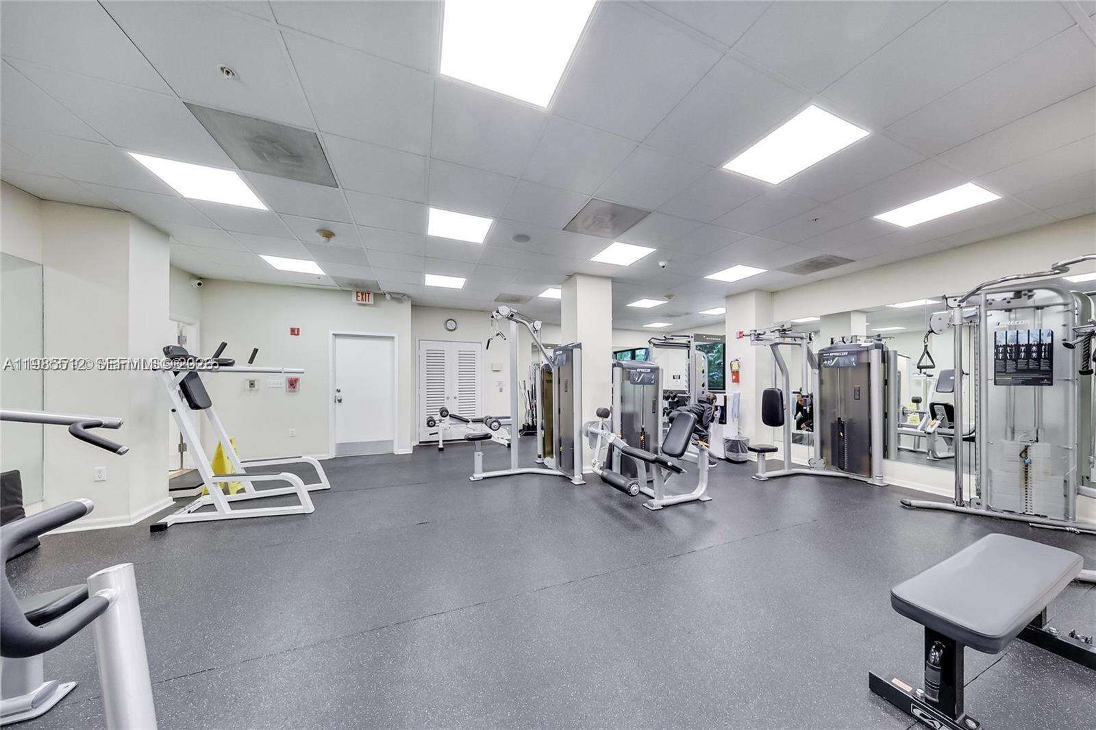 Brickell Bay Club at 2333 Brickell Ave, Miami, FL 33129 - For Sale photo 28
