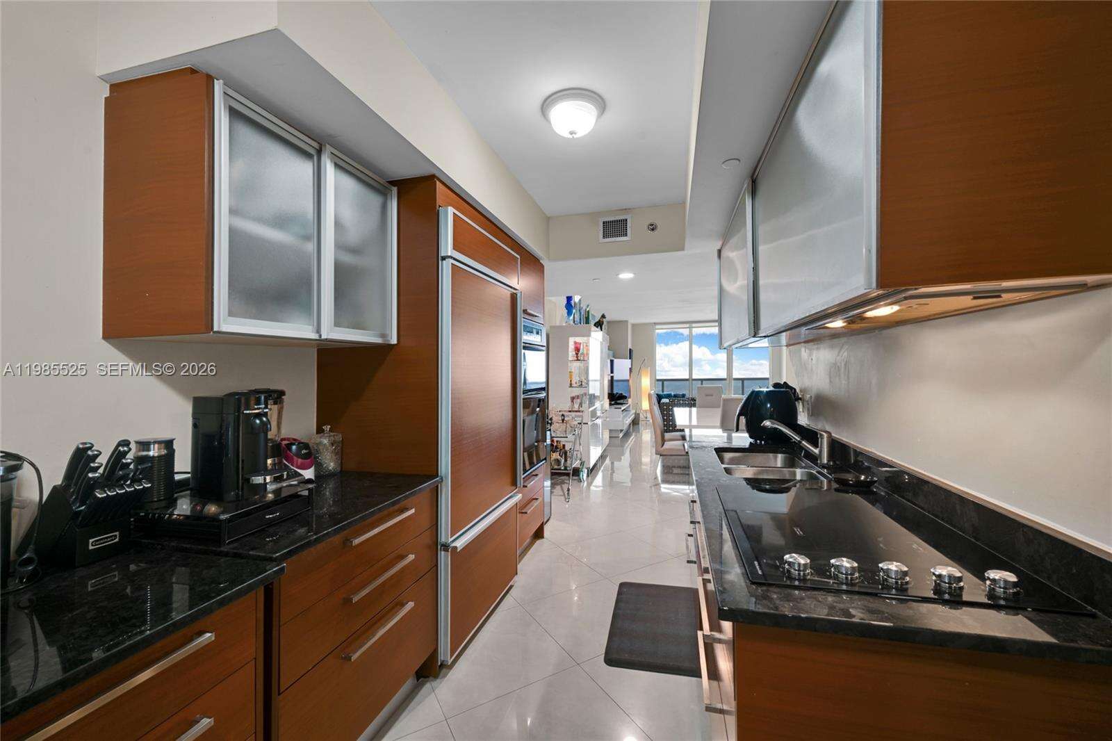 BEACH CLUB THREE - 1800 Ocean Dr, Hallandale Beach, FL 33009 | Picture 19