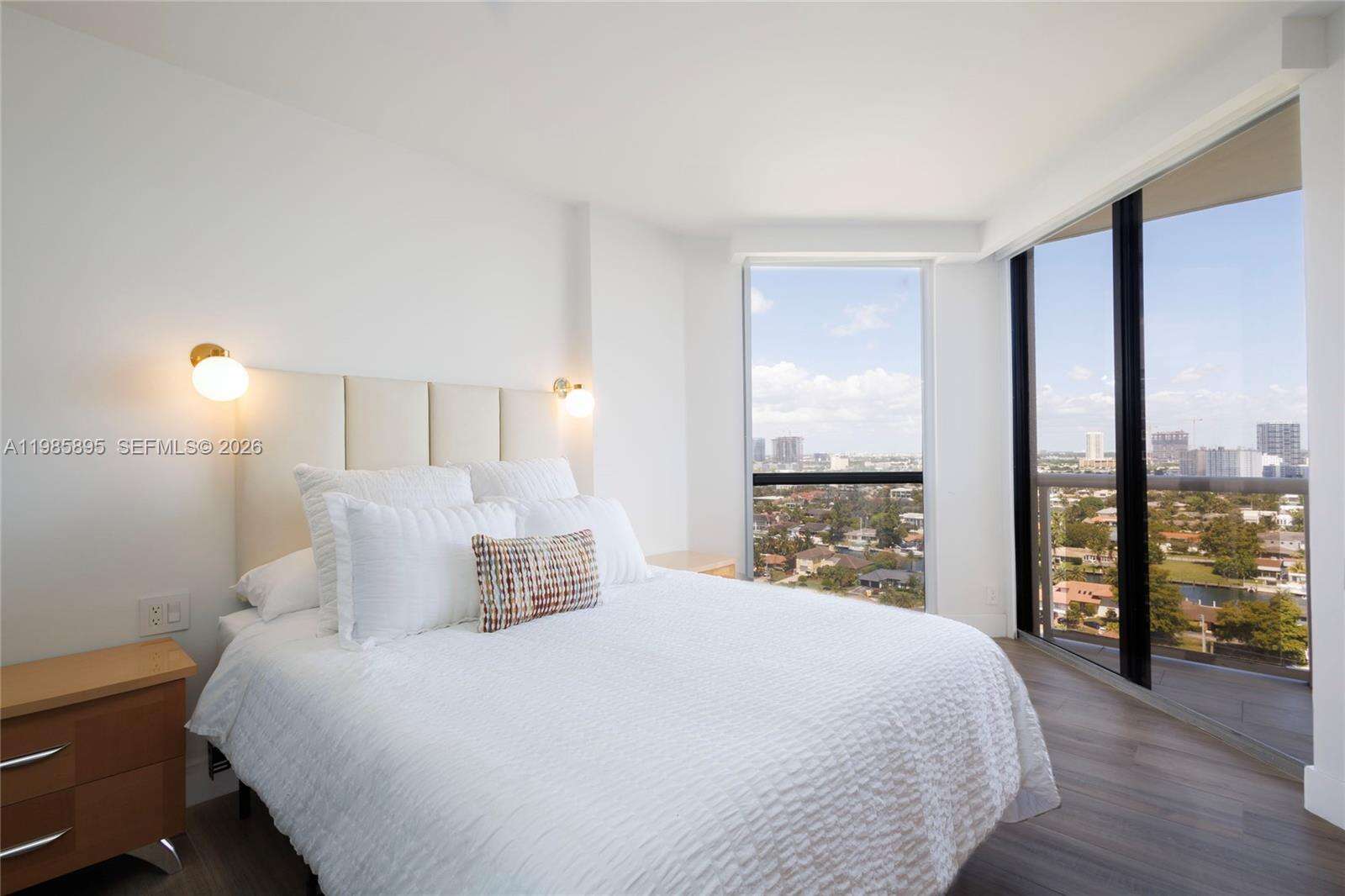 Harborside At The Waterways at 3640 Yacht Club Dr, Aventura, FL 33180 - For Sale photo 18