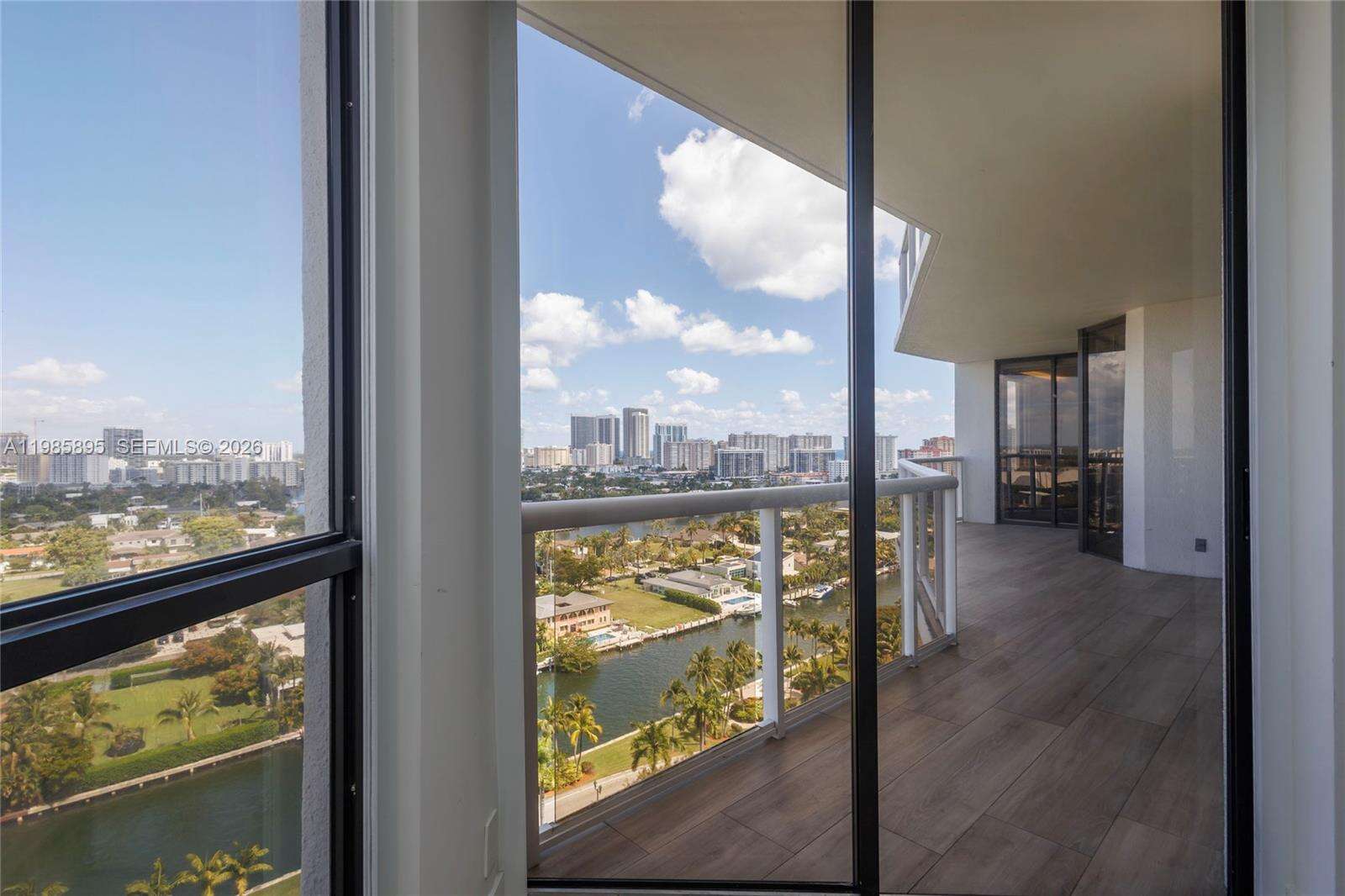 Harborside At The Waterways at 3640 Yacht Club Dr, Aventura, FL 33180 - For Sale photo 21