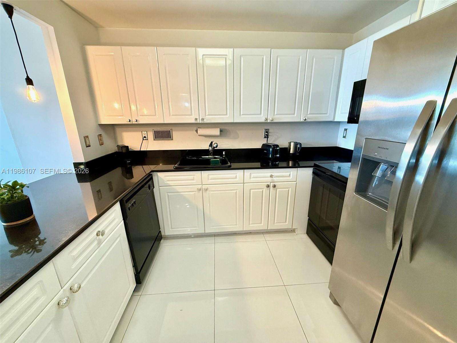 Roney Palace at 2301 Collins Ave, Miami Beach, FL 33139 - For Sale photo 11