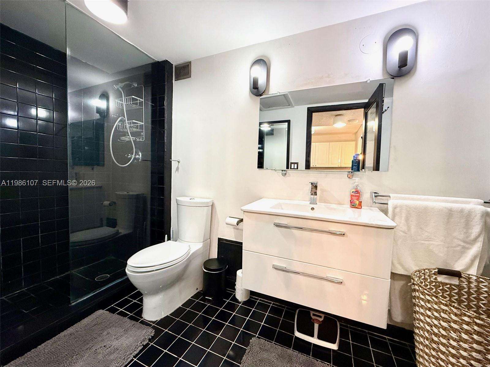 Roney Palace at 2301 Collins Ave, Miami Beach, FL 33139 - For Sale photo 15