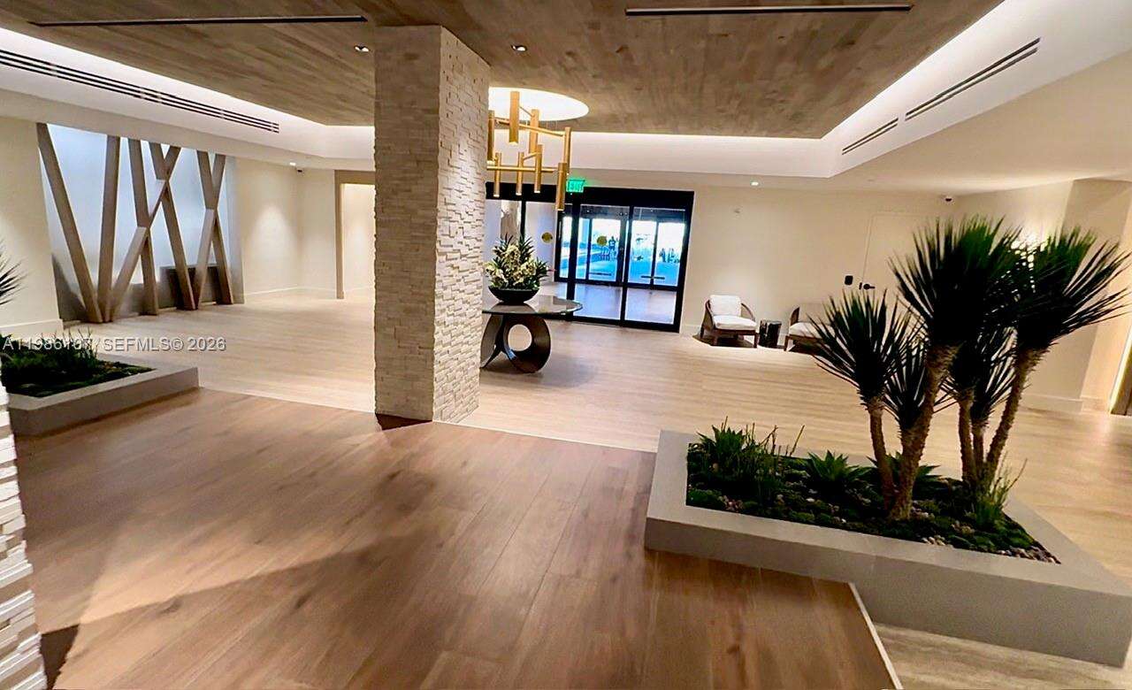 Roney Palace at 2301 Collins Ave, Miami Beach, FL 33139 - For Sale photo 22
