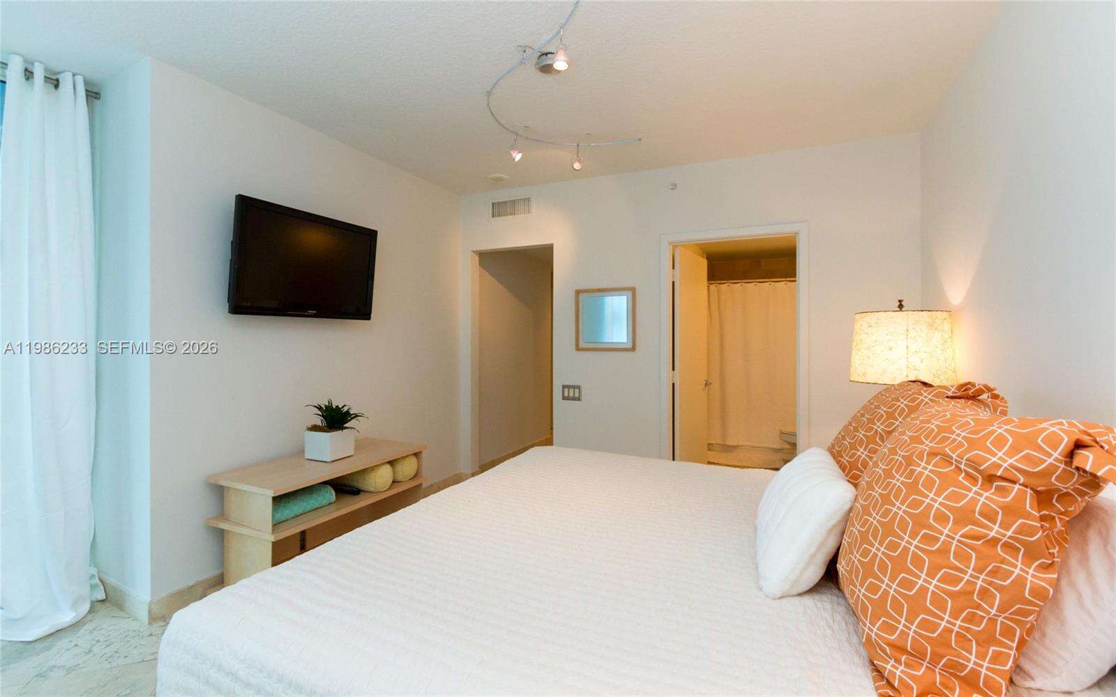 1500 OCEAN DRIVE - 1500 Ocean Dr, Miami Beach, FL 33139 | Picture 211