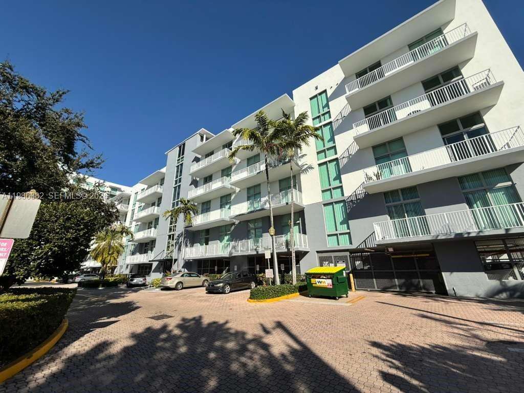 The Lofts At Hollywood Station Condos for Sale & Rent | Picture 1