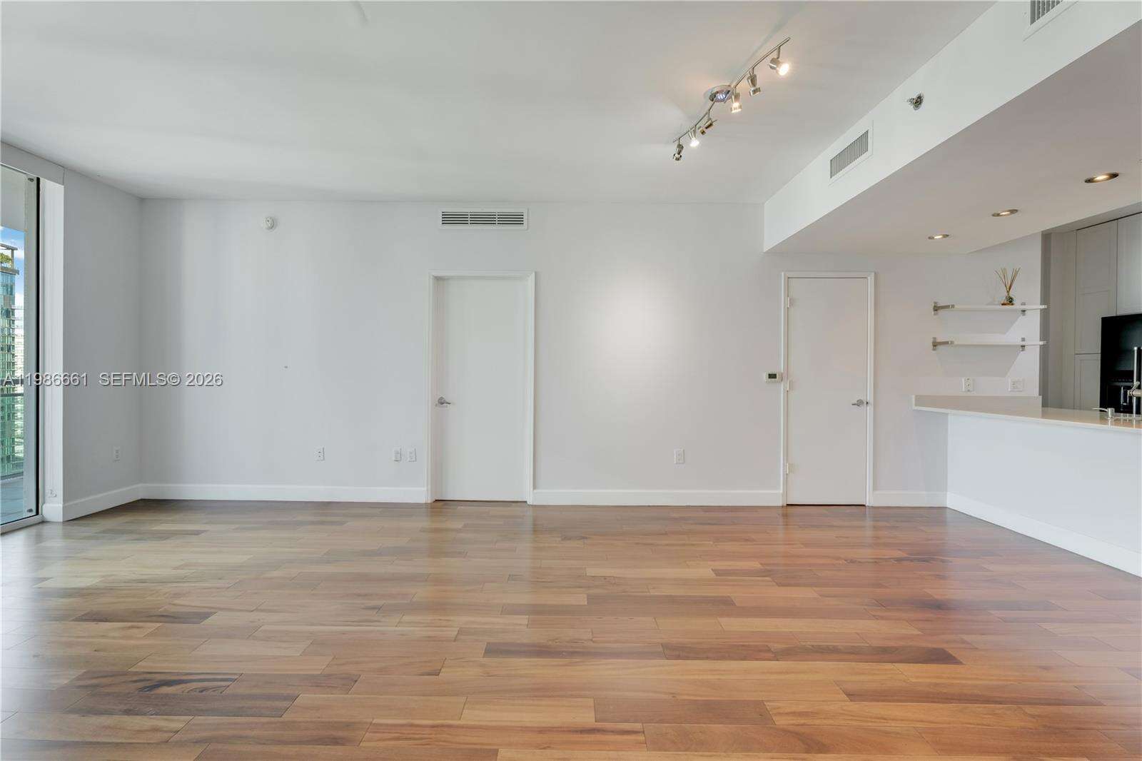 The Plaza On Brickell West at 951 Brickell Ave, Miami, FL 33131 - For Sale photo 11