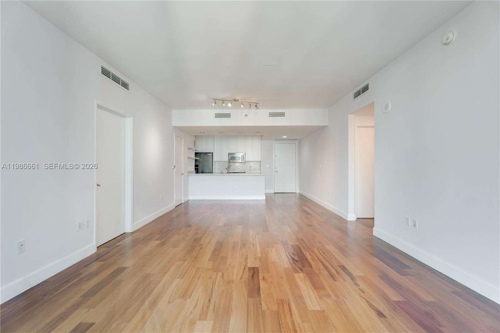 The Plaza On Brickell West at 951 Brickell Ave, Miami, FL 33131 - For Sale photo 13