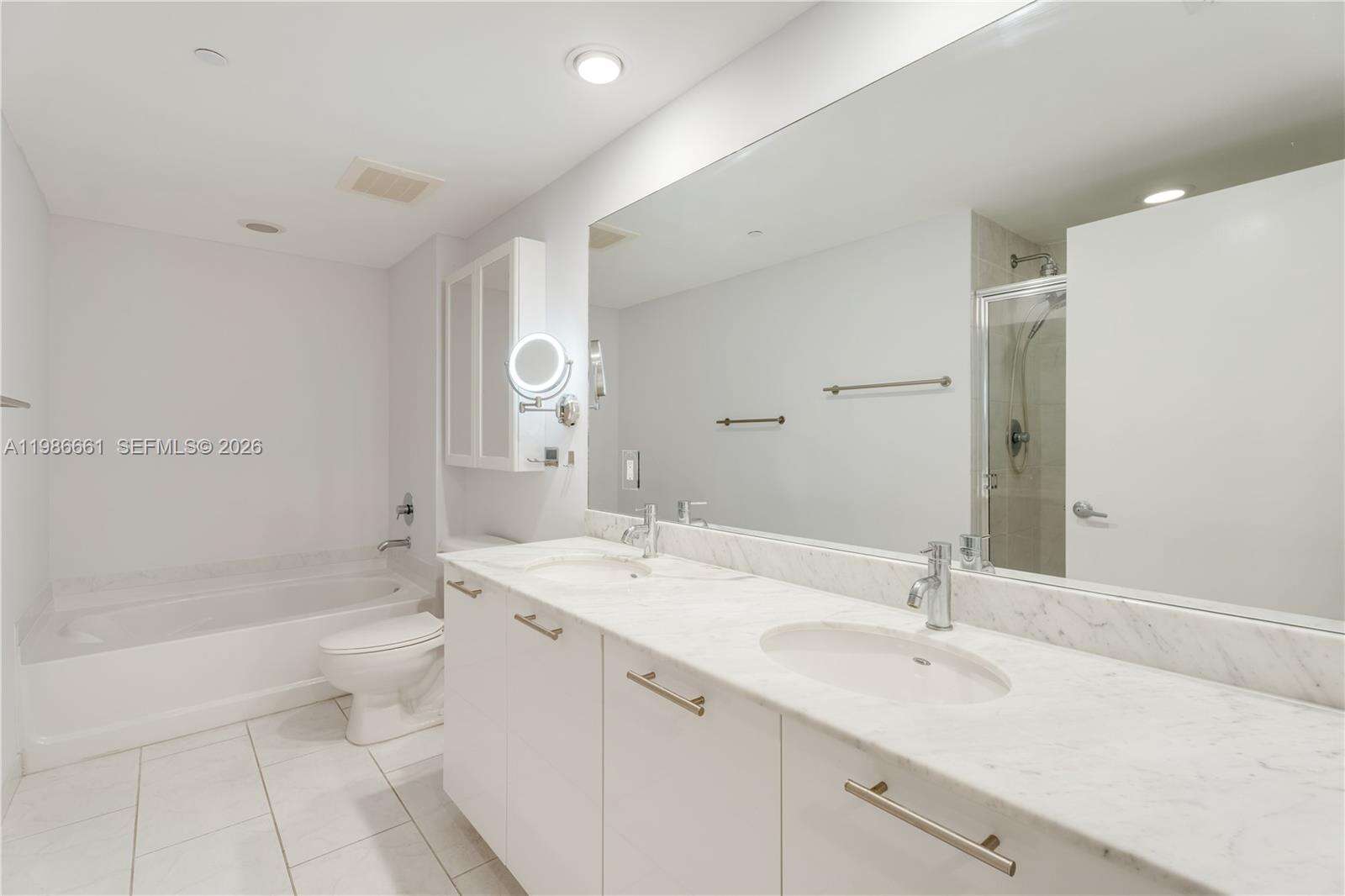 The Plaza On Brickell West at 951 Brickell Ave, Miami, FL 33131 - For Sale photo 24