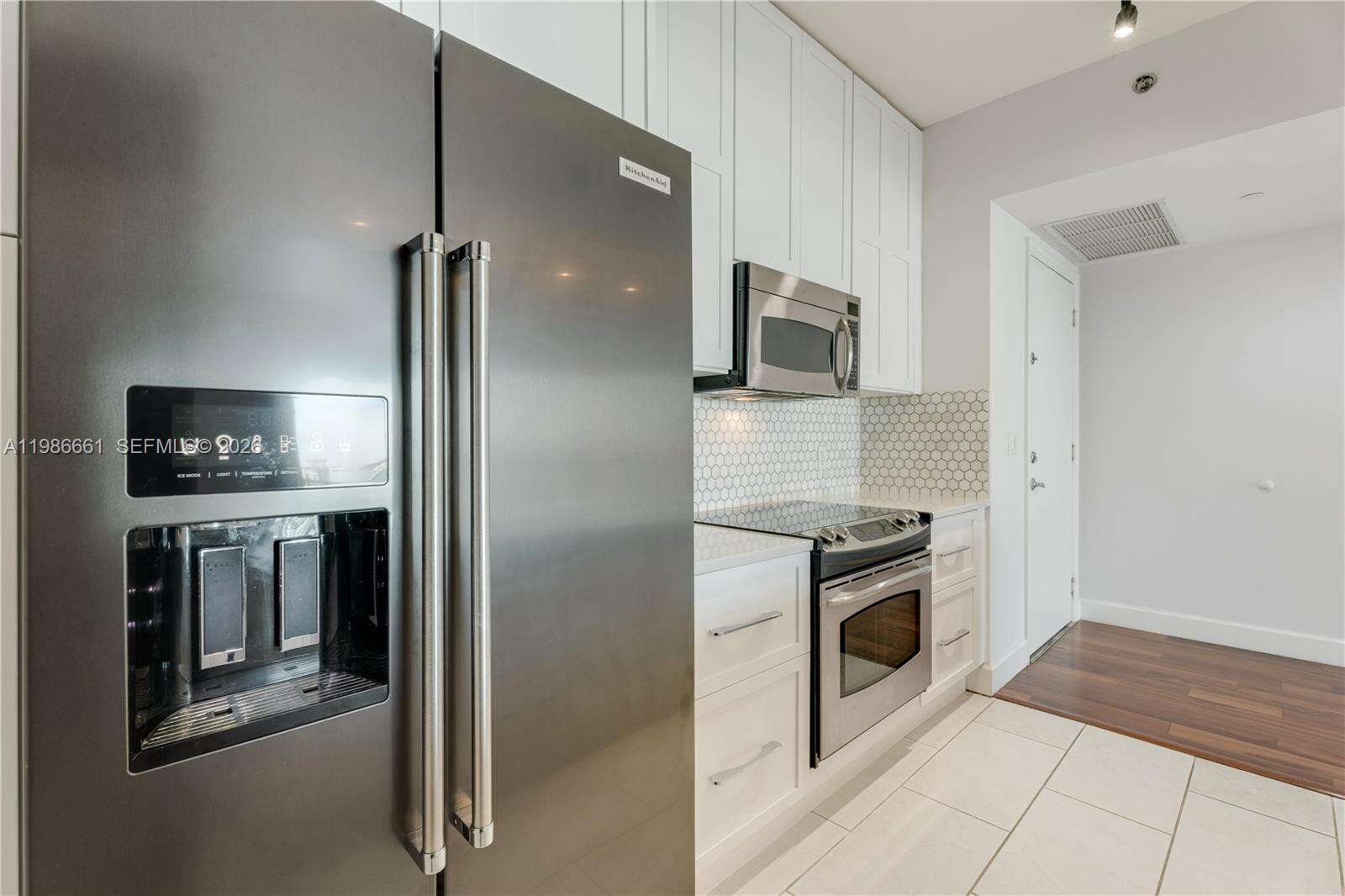 The Plaza On Brickell West at 951 Brickell Ave, Miami, FL 33131 - For Sale photo 5