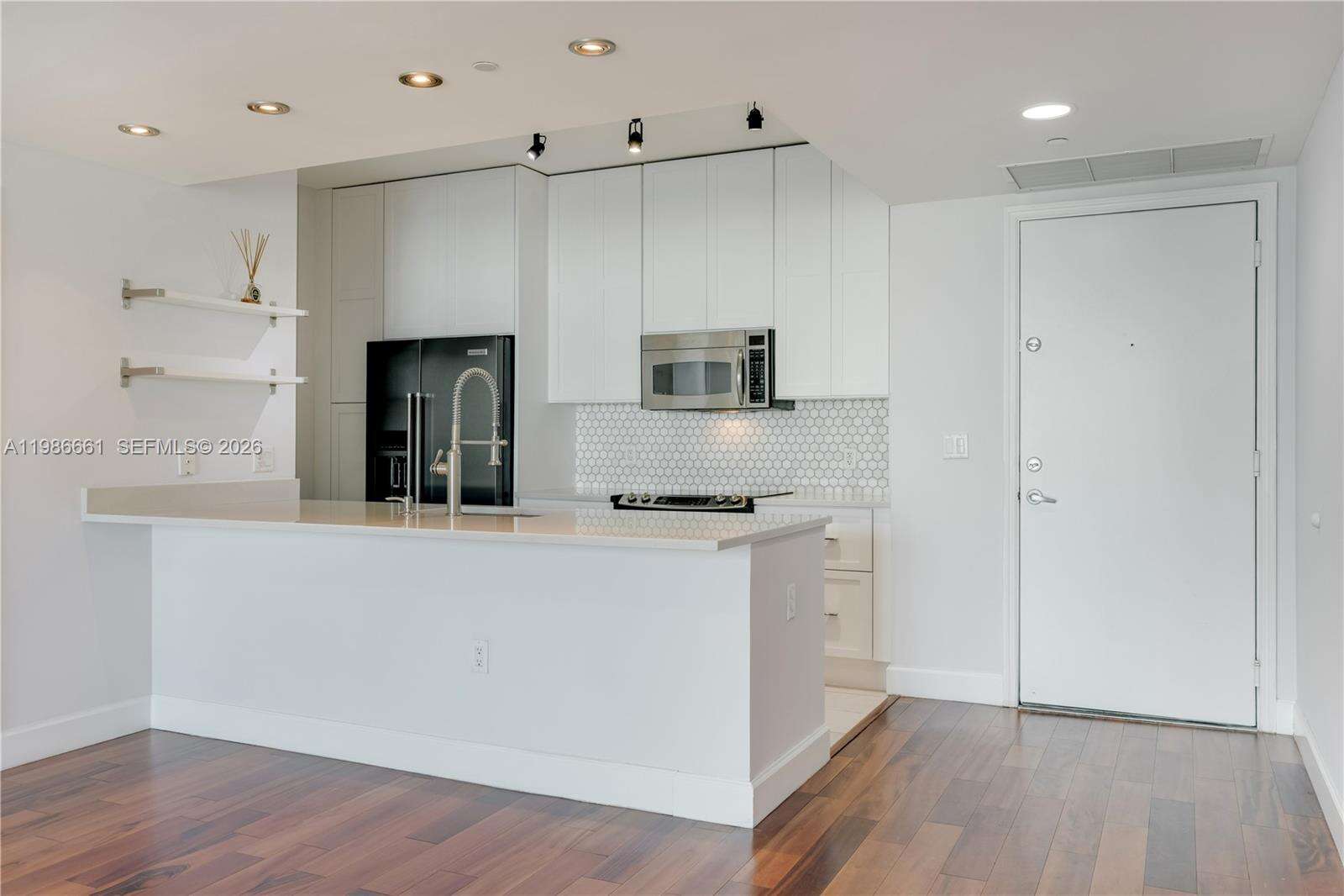 The Plaza On Brickell West at 951 Brickell Ave, Miami, FL 33131 - For Sale photo 10