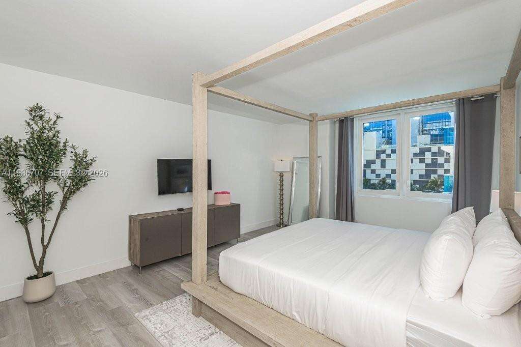 RONEY PALACE - 2301 Collins Ave, Miami Beach, FL 33139 | Picture 18