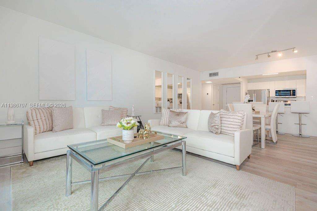 RONEY PALACE - 2301 Collins Ave, Miami Beach, FL 33139 | Picture 8