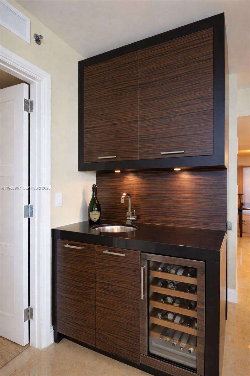 BEACH CLUB THREE - 1800 Ocean Dr, Hallandale Beach, FL 33009 | Picture 11